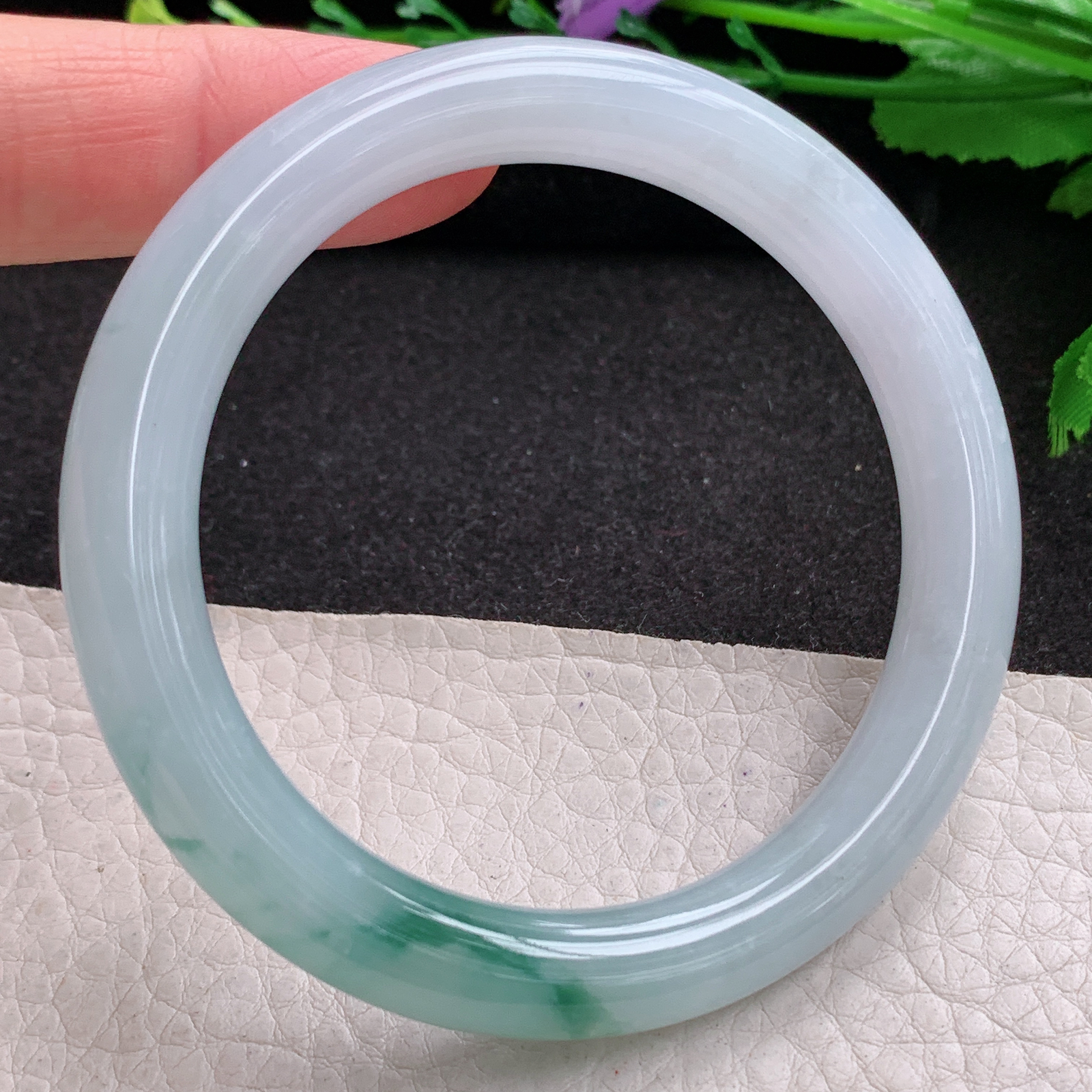 xo实拍53.5*9美人镯 天然缅甸翡翠A货玉手镯冰胶飘花圆条玉手环