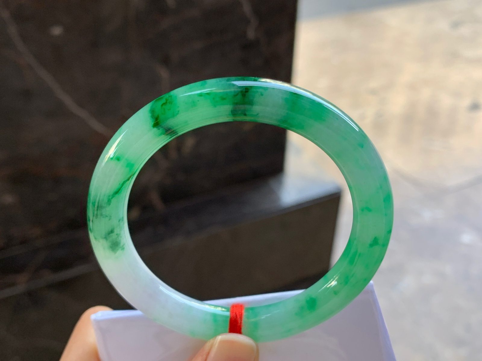 53-9.2

阳绿色圆条手镯^_^色阳