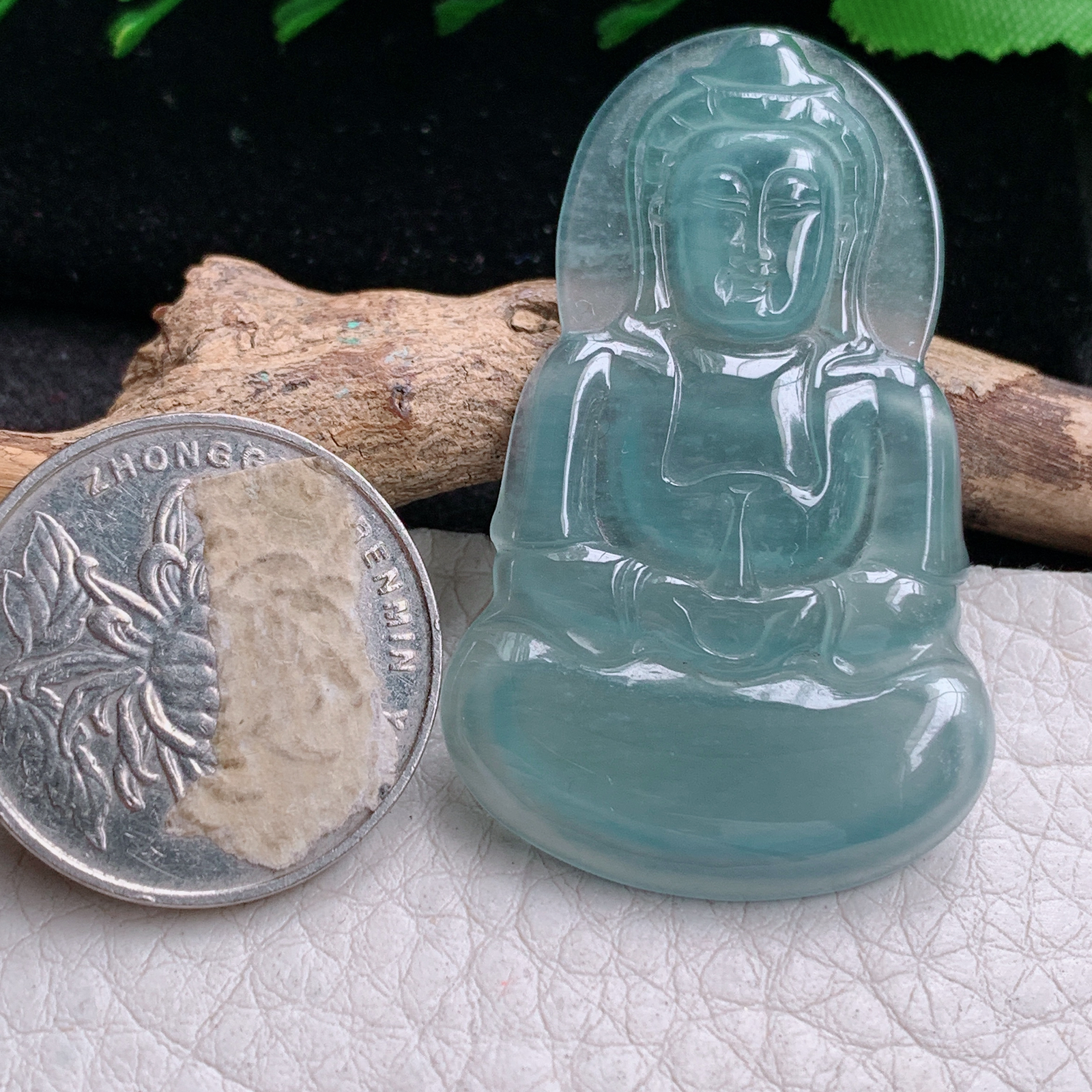 gp实拍47*29*4翡翠a货精雕冰蓝正观音 玉观音玉吊坠 玉挂坠