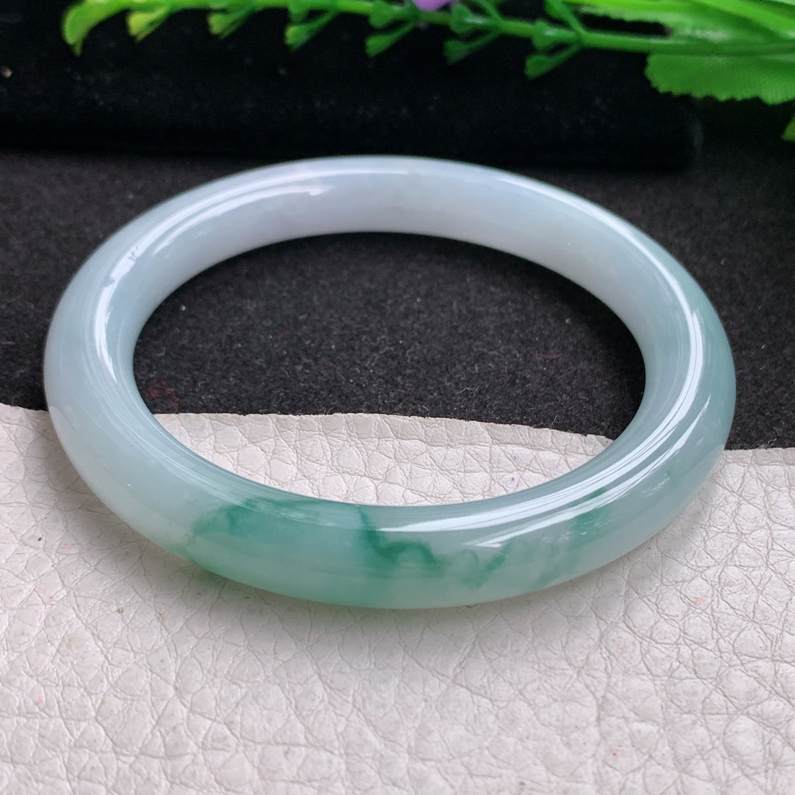 xo实拍53.5*9美人镯 天然缅甸翡翠A货玉手镯冰胶飘花圆条玉手环