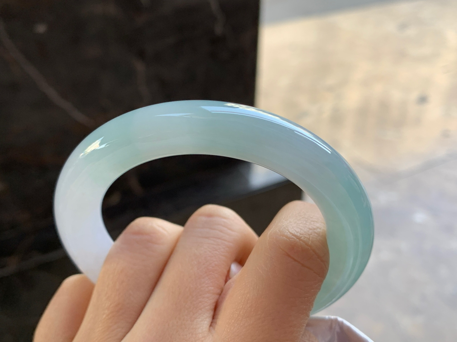 56-11.2

晴蓝圆条手镯^_^清新