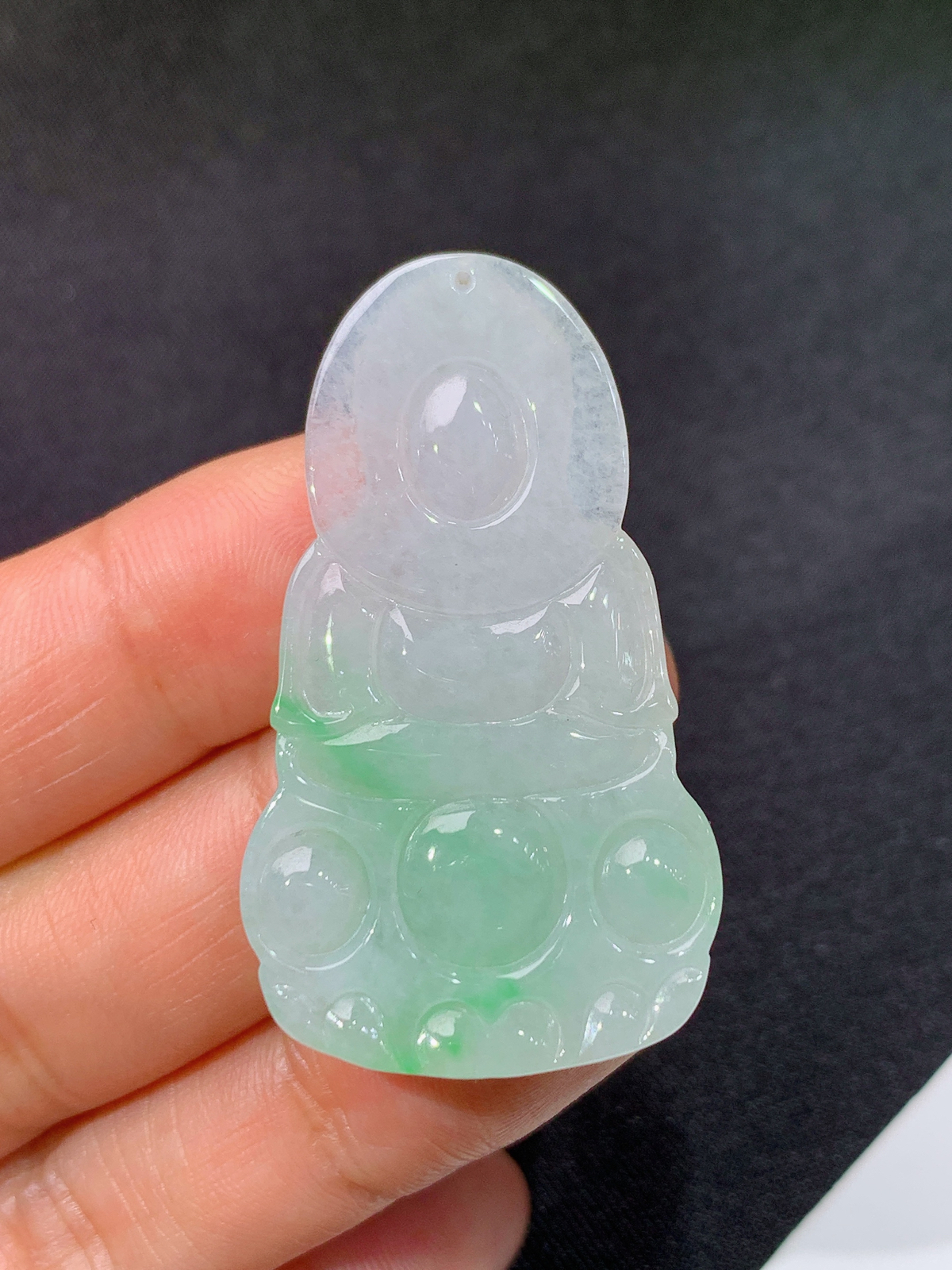 飘绿观音，冰冰润润，玉质细腻，品相好，种水足，001 尺寸42.9*24.4*5.6