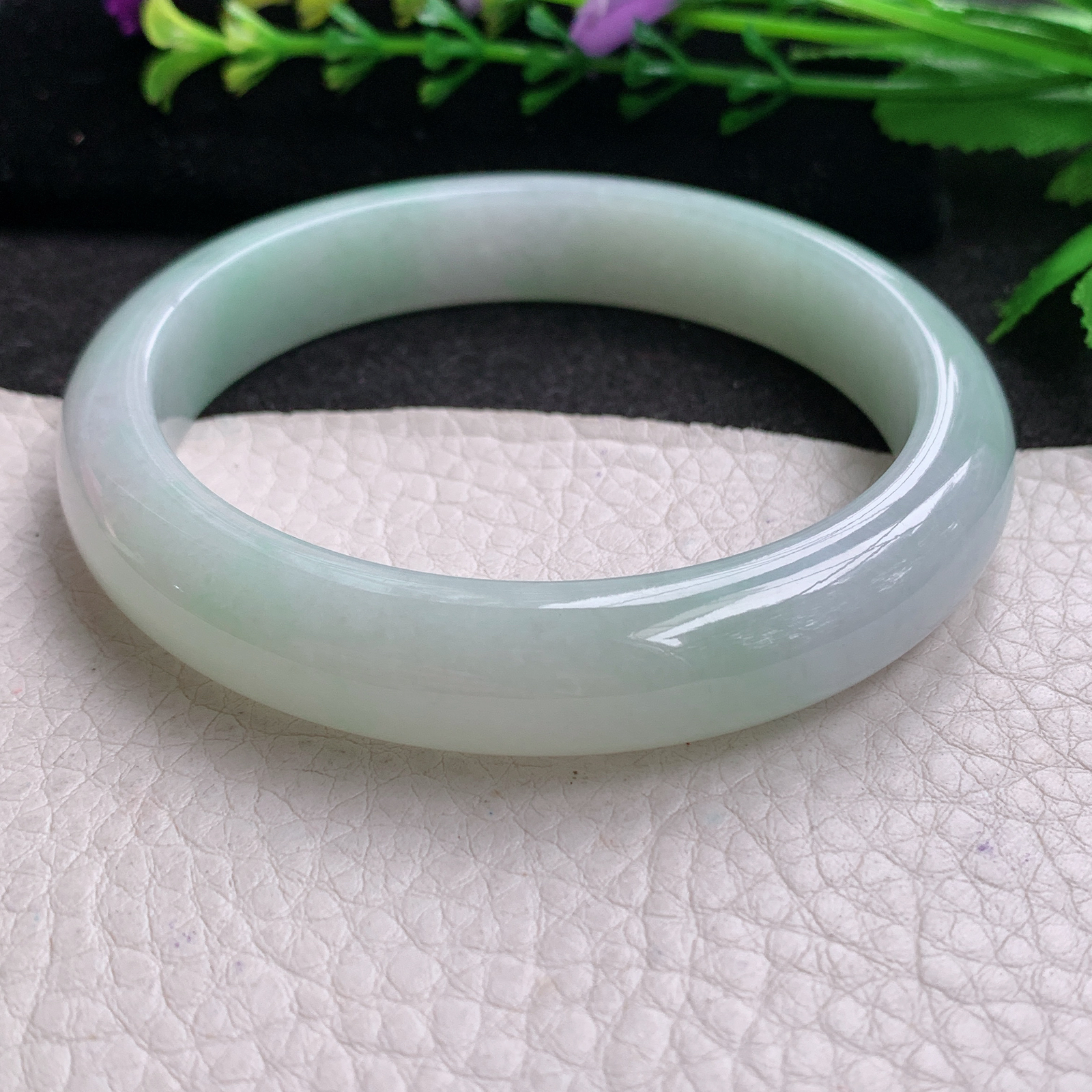 xx大圈口61*12.3*8.3平安镯 天然缅甸翡翠A货玉手镯浅绿大气宽边玉手环