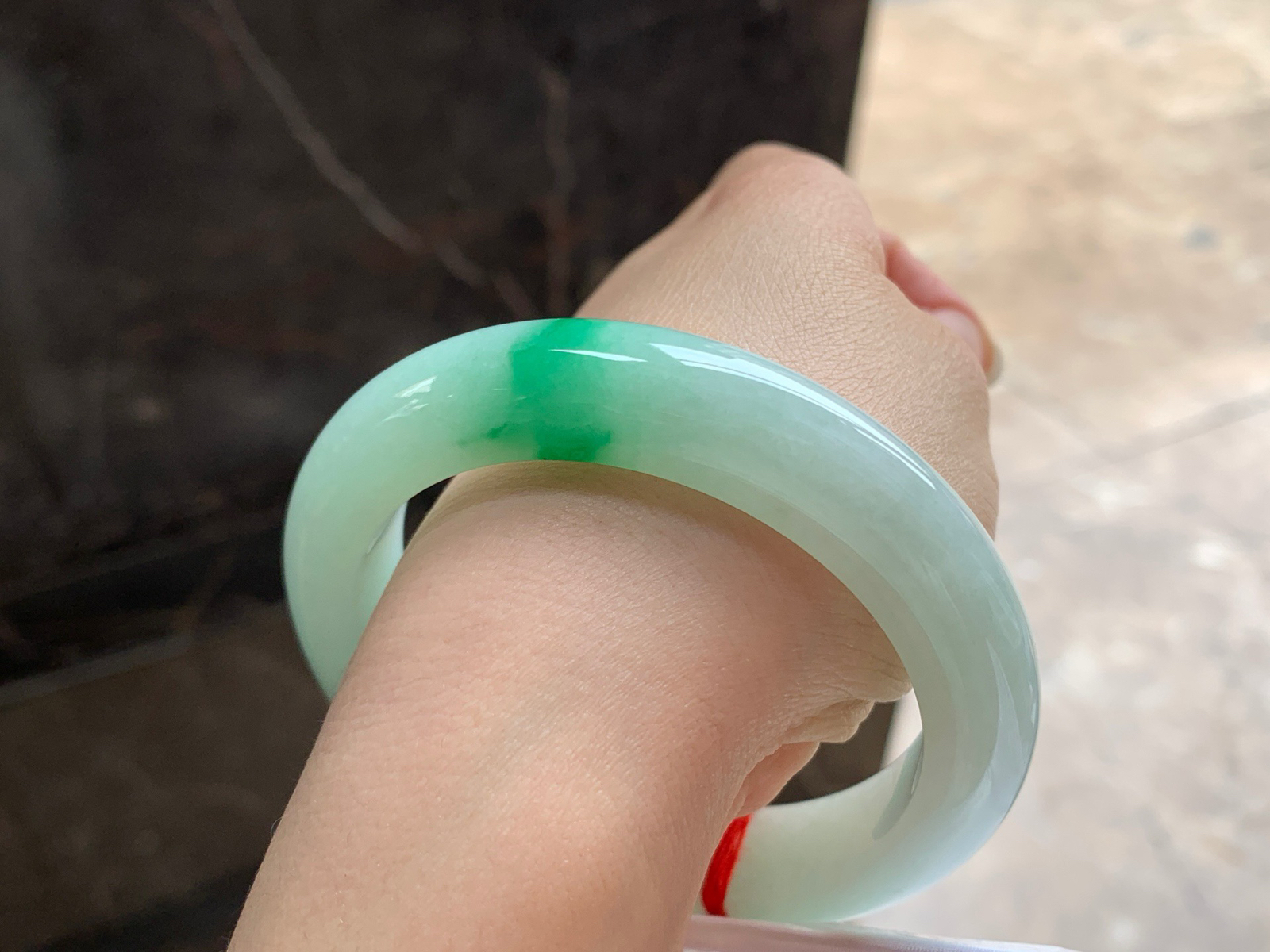 56.5-12.5-9.6

飘绿手镯^_^色阳