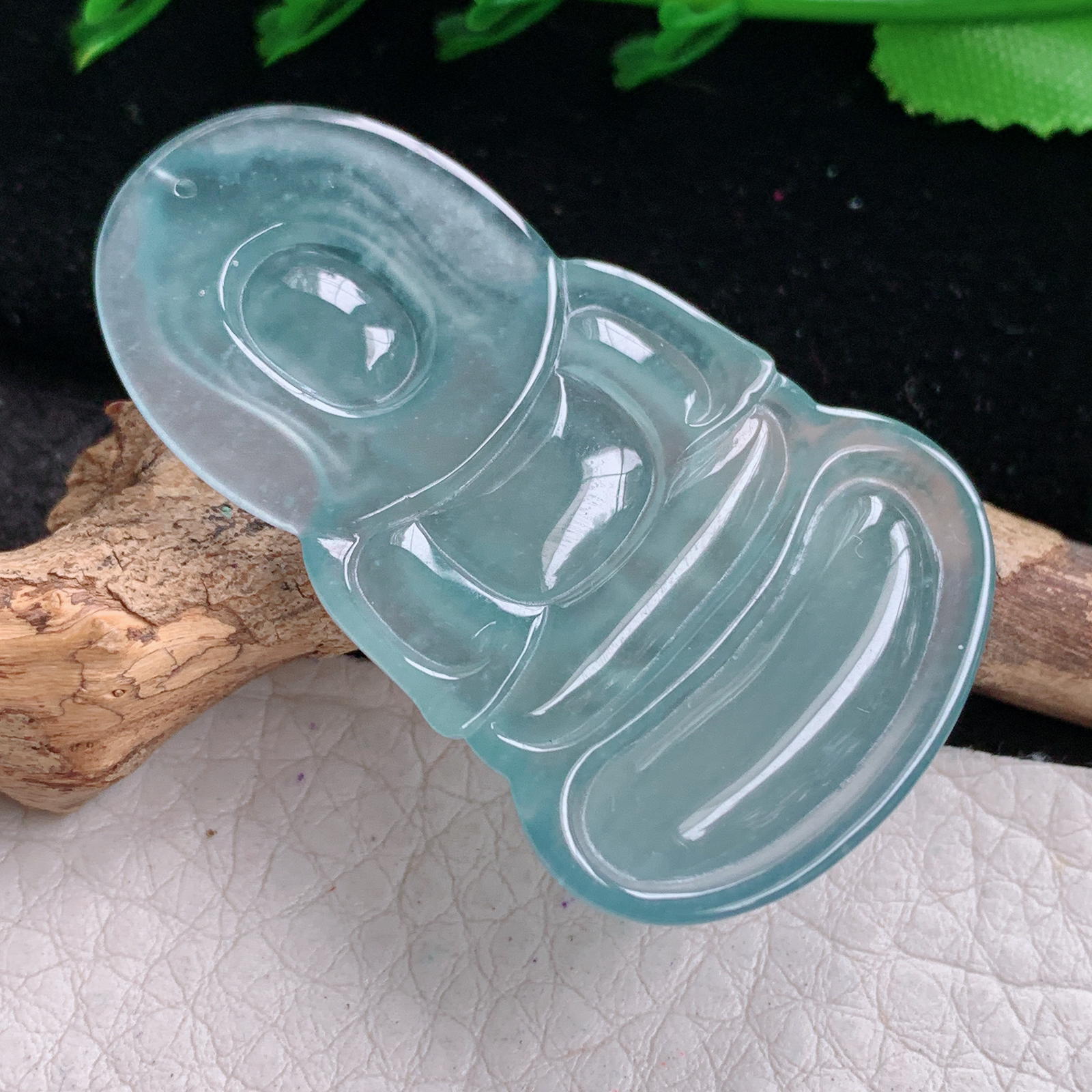 gp实拍47*29*4翡翠a货精雕冰蓝正观音 玉观音玉吊坠 玉挂坠