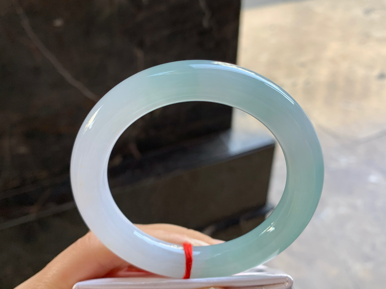 56-11.2

晴蓝圆条手镯^_^清新