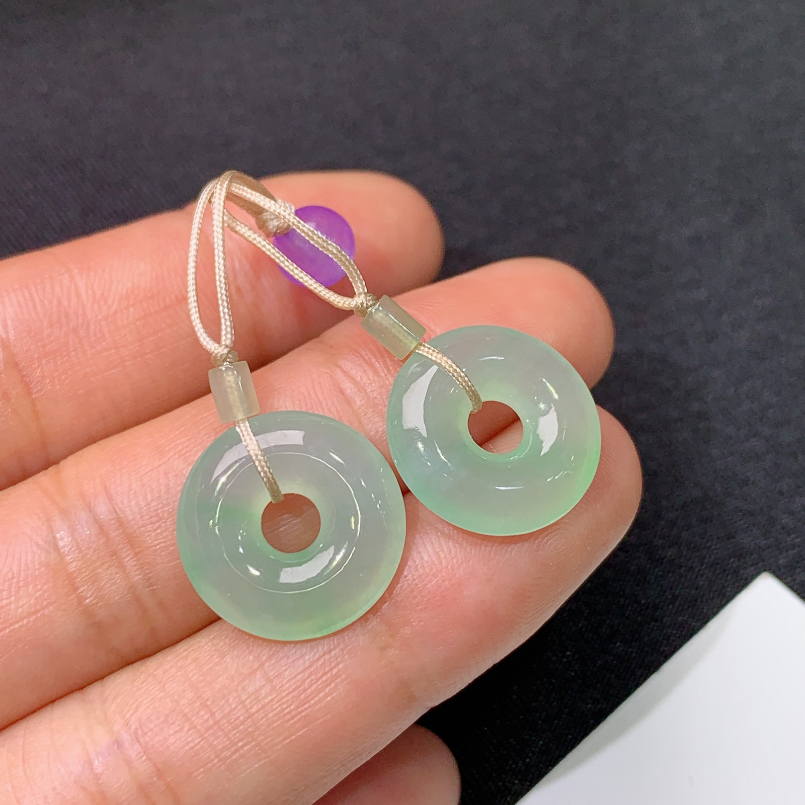 冰飘绿甜甜圈一对，镶嵌佳品，冰润细腻，种水足，001 尺寸15.4*3.4