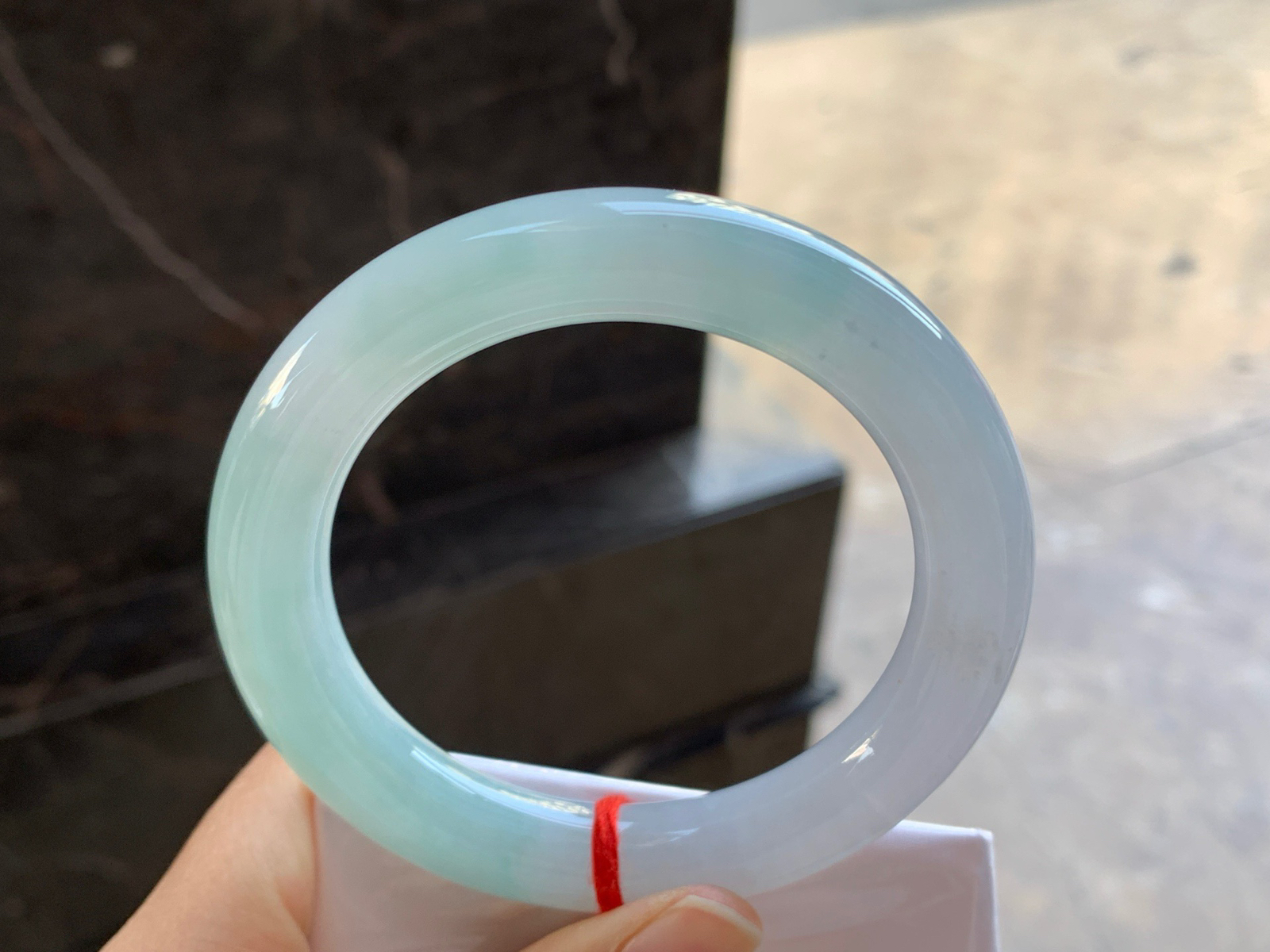 56-11.2

晴蓝圆条手镯^_^清新