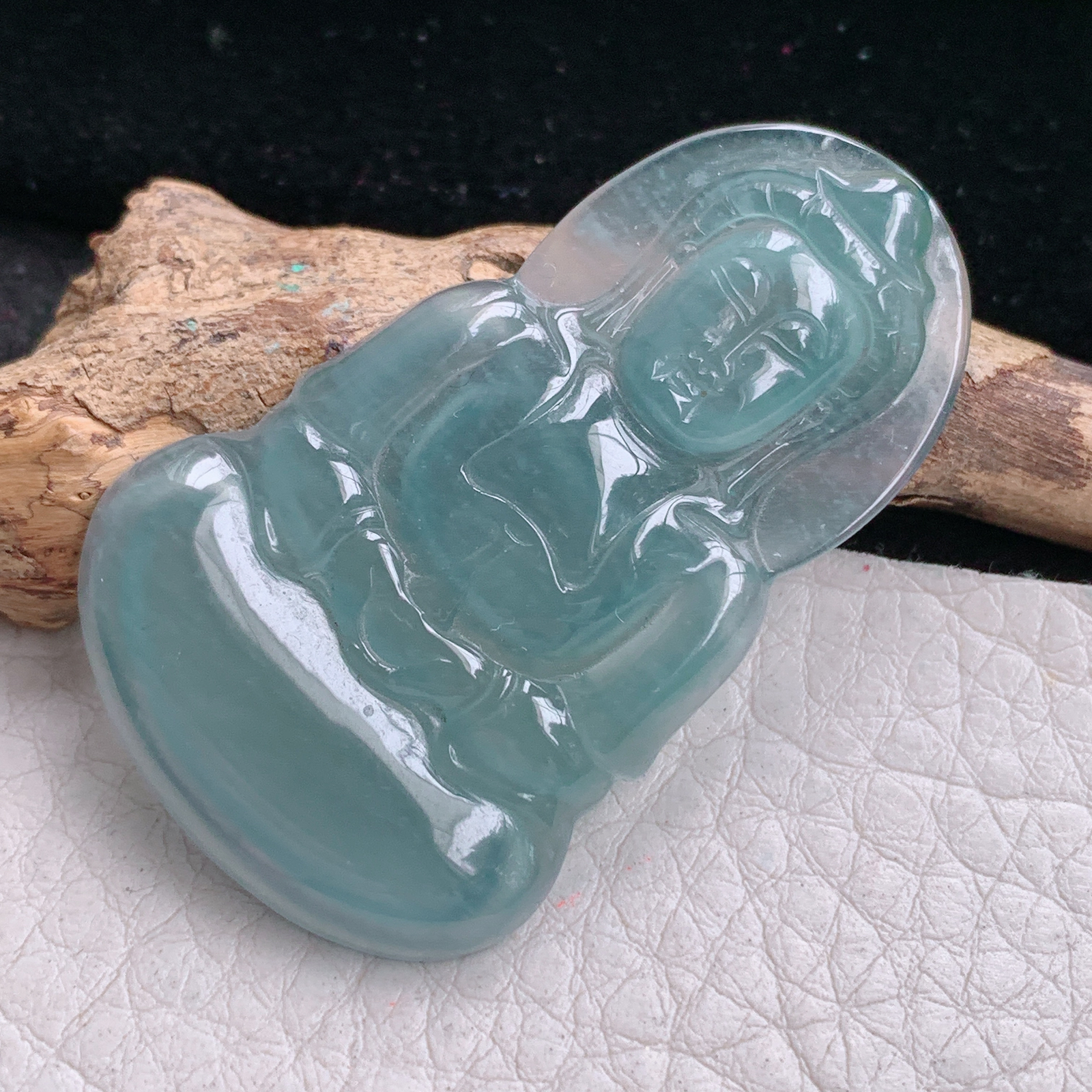 gp实拍47*29*4翡翠a货精雕冰蓝正观音 玉观音玉吊坠 玉挂坠