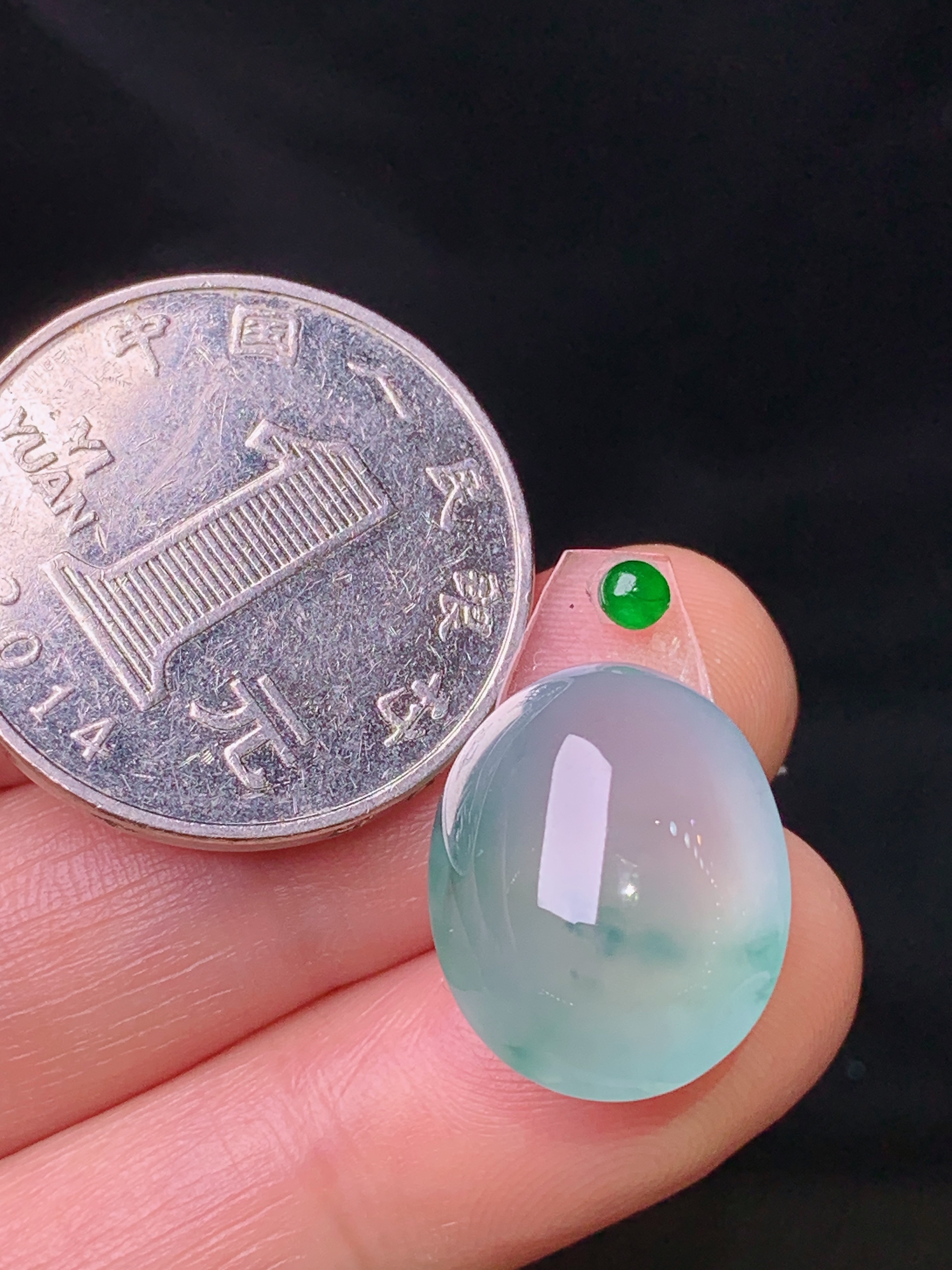 镶嵌款 飘绿蛋面吊坠 玉质细腻 色泽艳丽 2x整体尺寸17.3*14*7.7