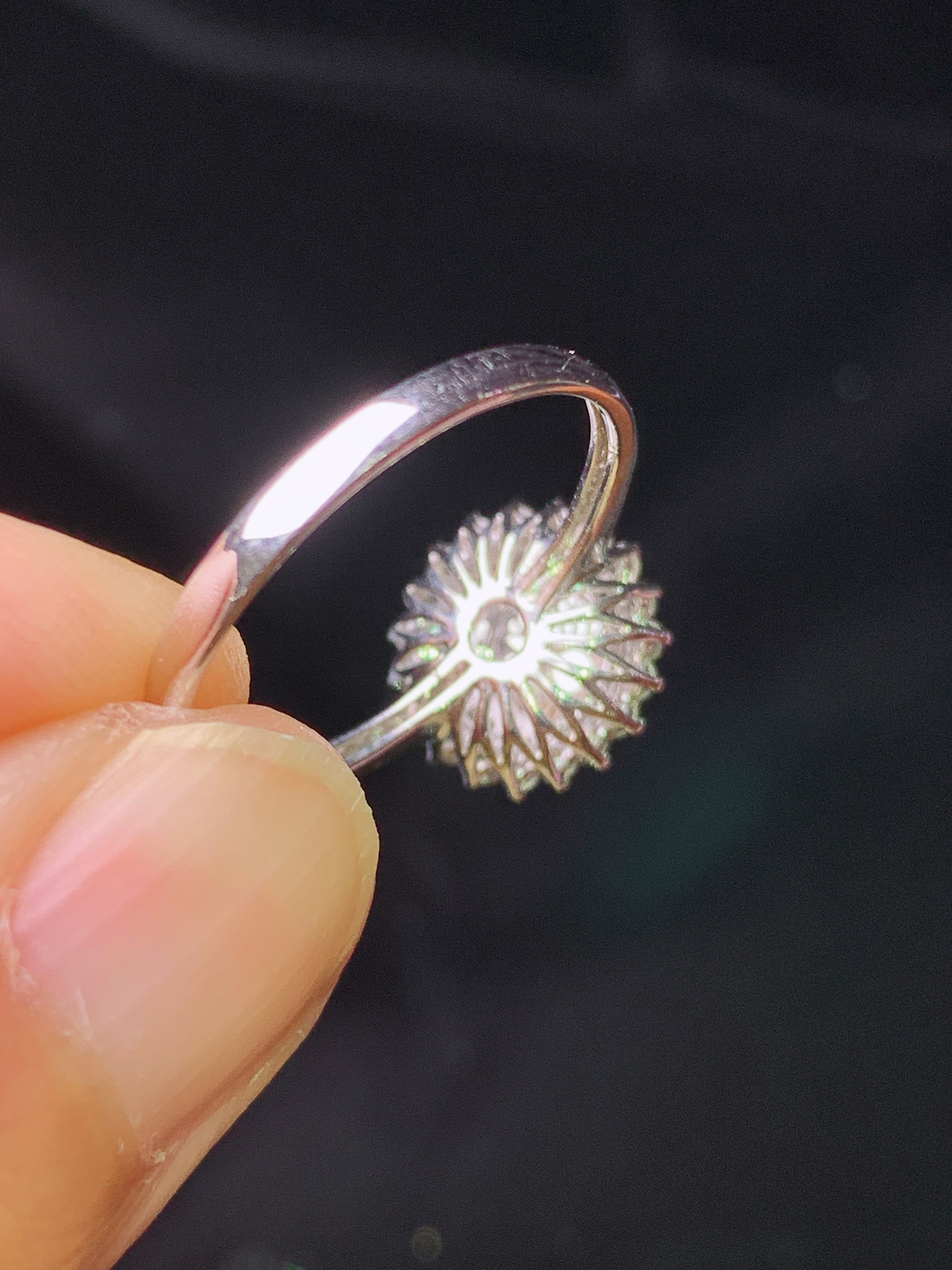 18k金钻镶嵌满绿蛋面戒指 玉质细腻 色泽艳丽 圈口13 整体尺寸10.5*7.8c2