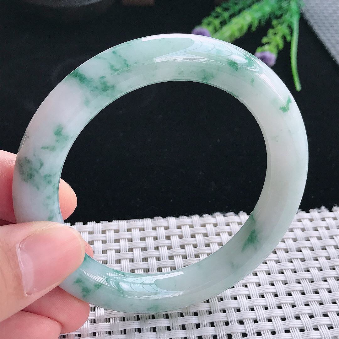 实拍天然翡翠56.5/10.8/11老坑精美温润飘花圆条手镯翡翠玉镯手环