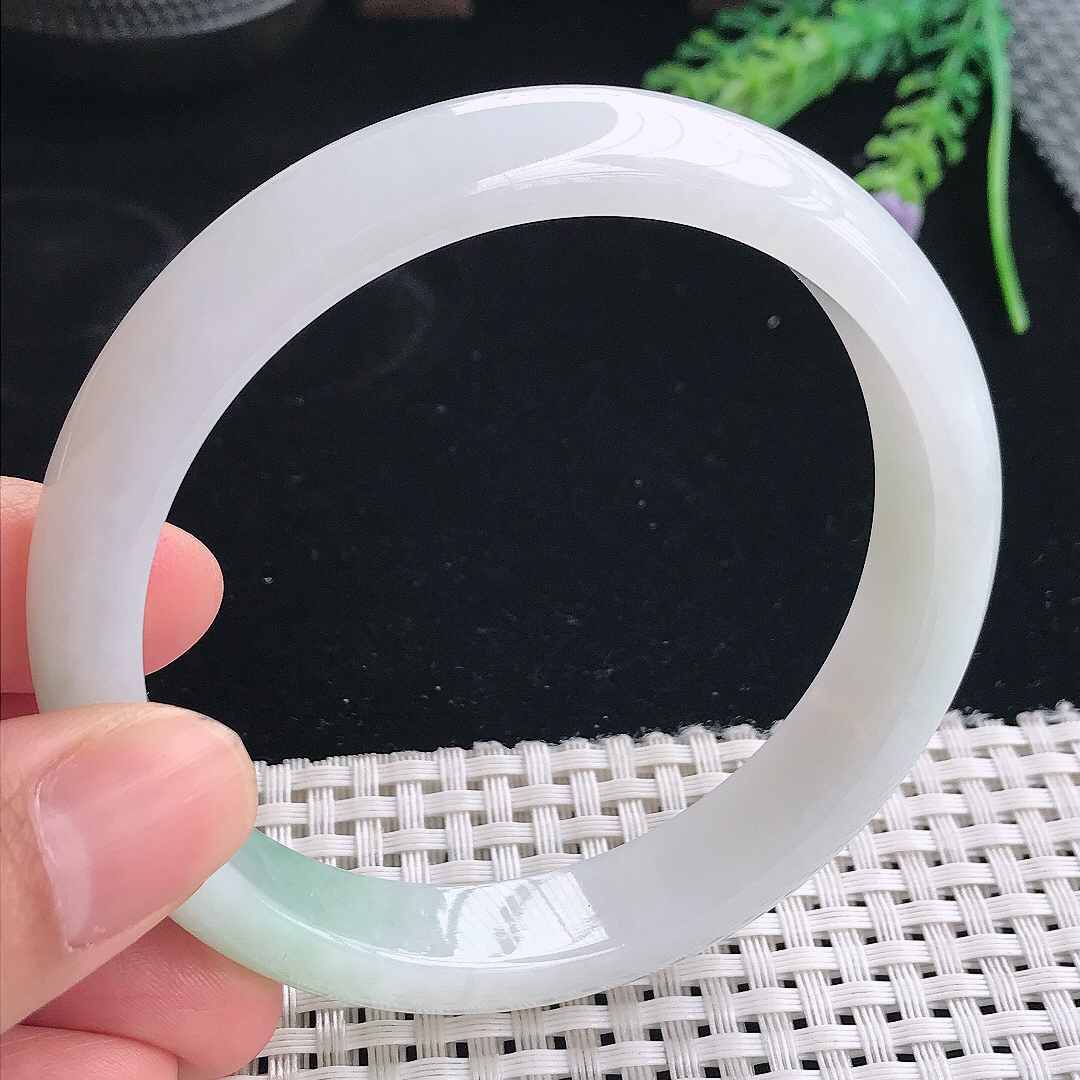 实拍天然翡翠62.5/12.5/7.8大圈口老坑冰润起胶淡绿色手镯翡翠玉镯手环