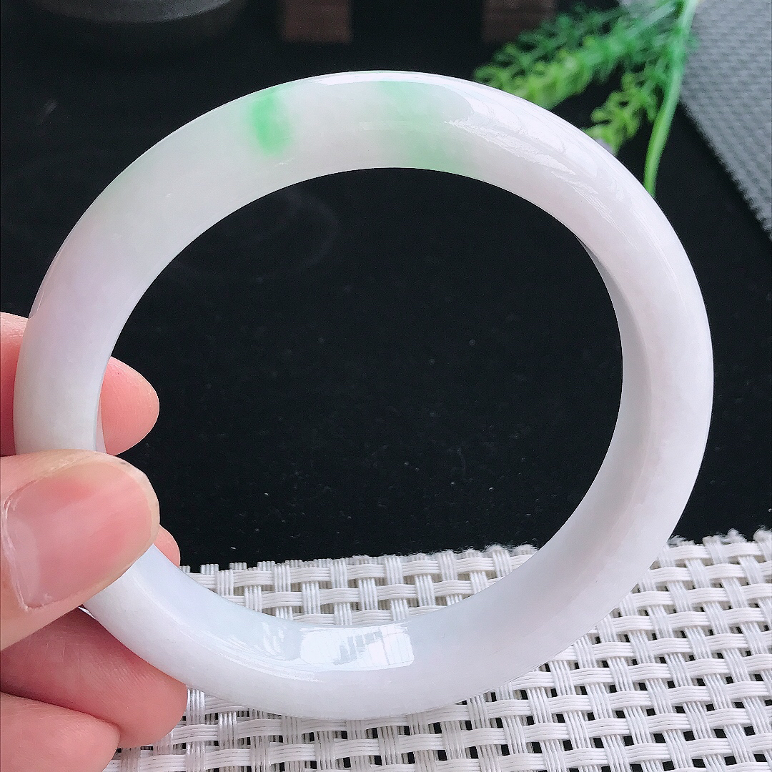 实拍天然翡翠64.5/12.3/9.3大圈口老坑精美飘绿手镯翡翠玉镯手环