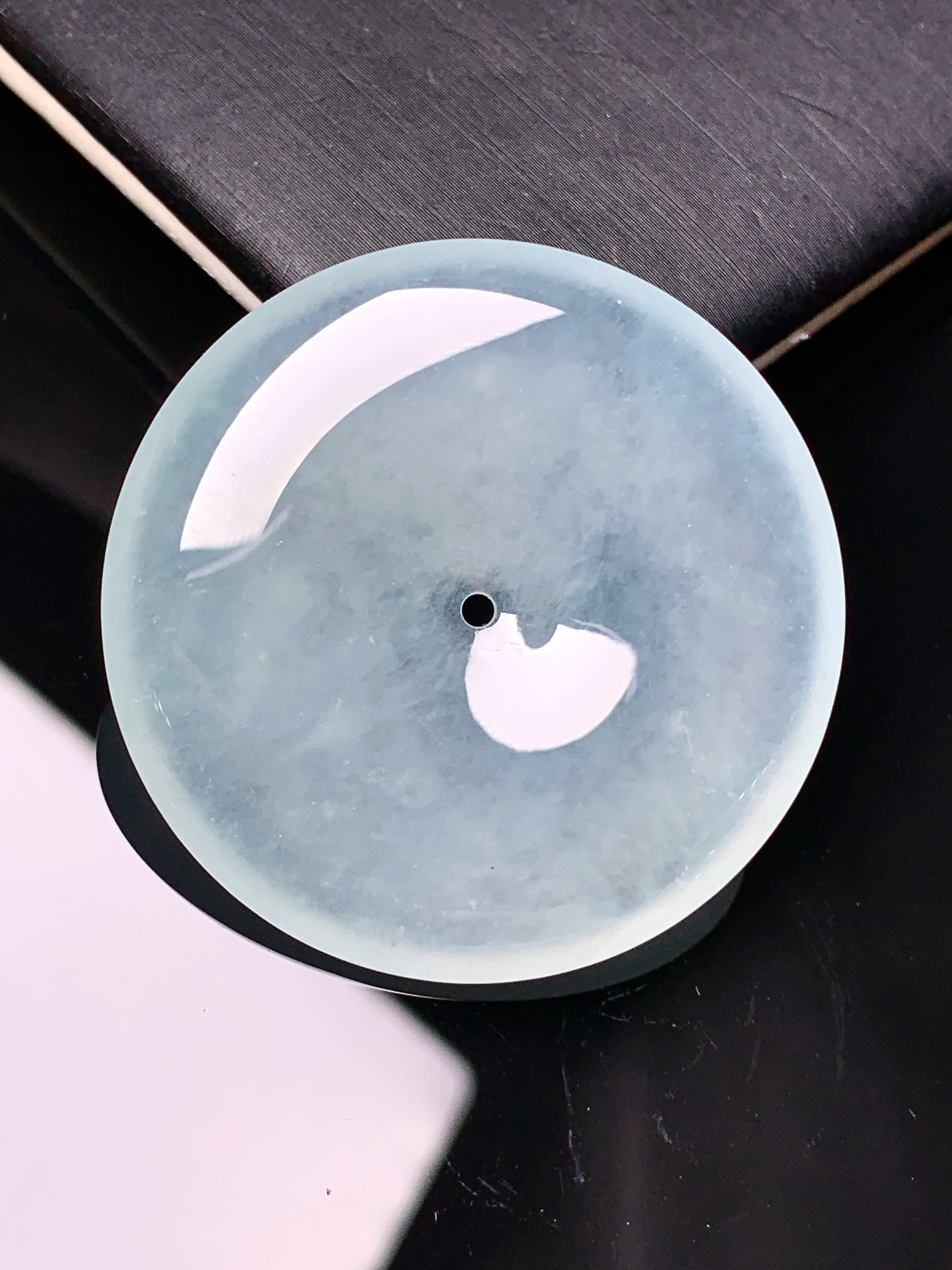 冰种平安扣吊坠 玉质细腻 色泽艳丽 整体尺寸36*5.6x1