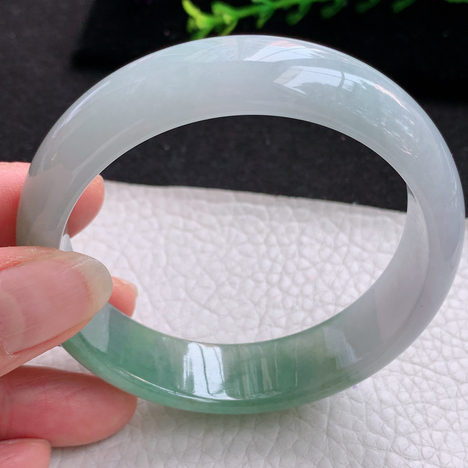 js实拍59*16*7.5招财轮胎镯 天然缅甸翡翠A货玉手镯半山水宽边玉手环