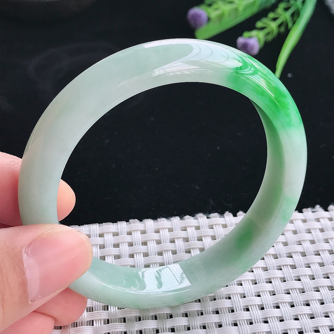 实拍天然翡翠56/12.1/8老坑精美飘阳绿手镯翡翠玉镯手环