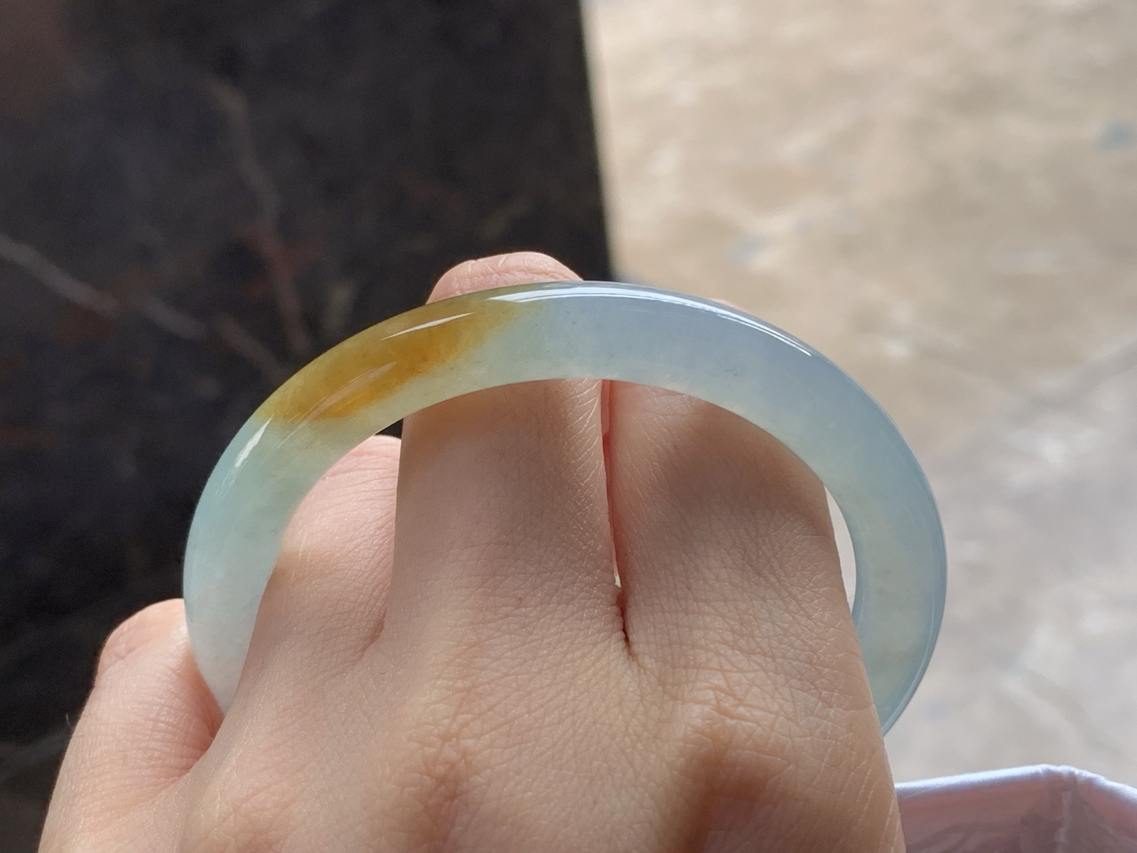 55-8.3

冰黄细圆条手镯^_^ 种好独特