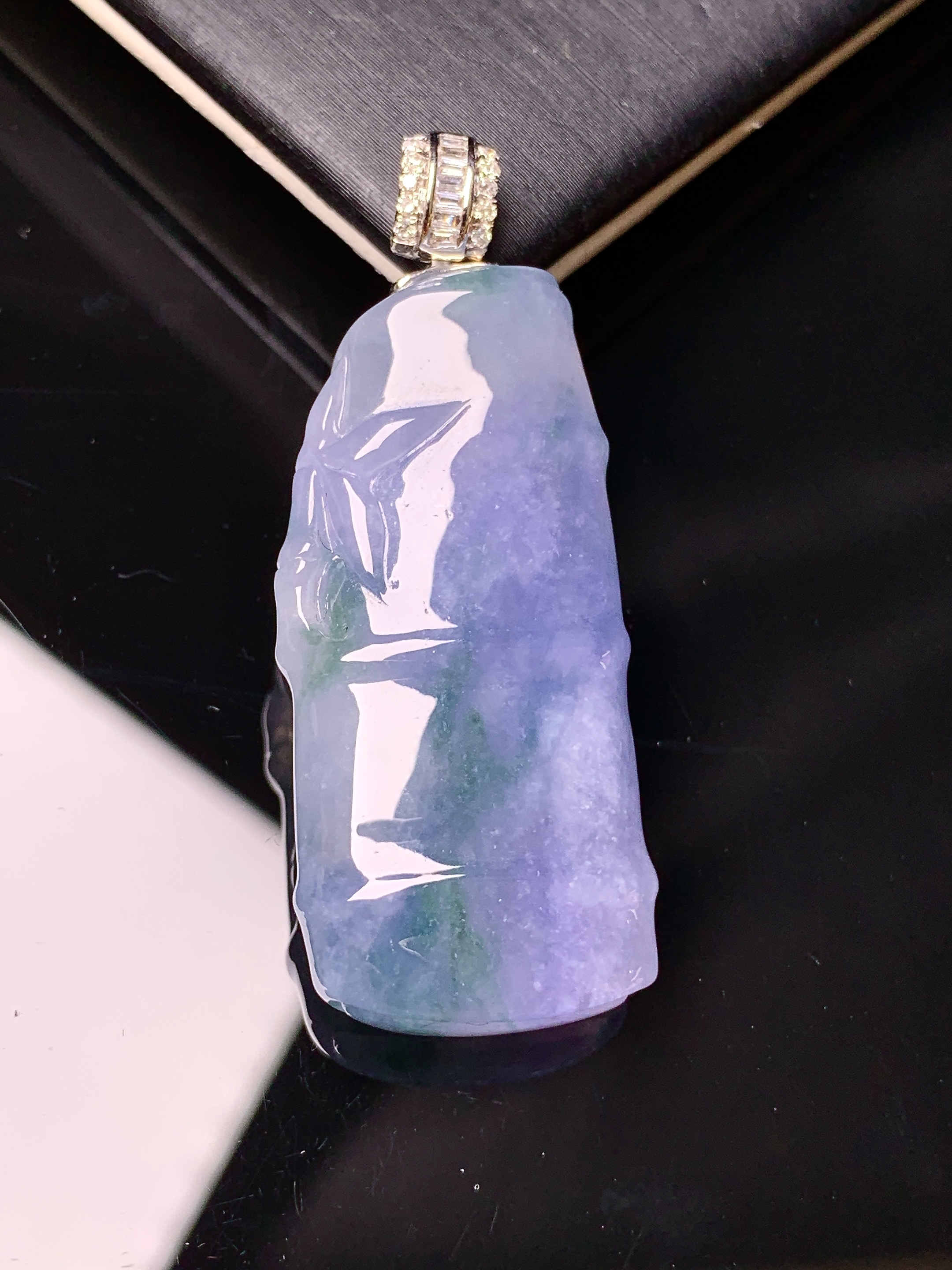 18k金钻镶嵌紫罗兰飘绿竹节吊坠 玉质细腻 色泽艳丽 整体尺寸44.2*17.2*7.3b1