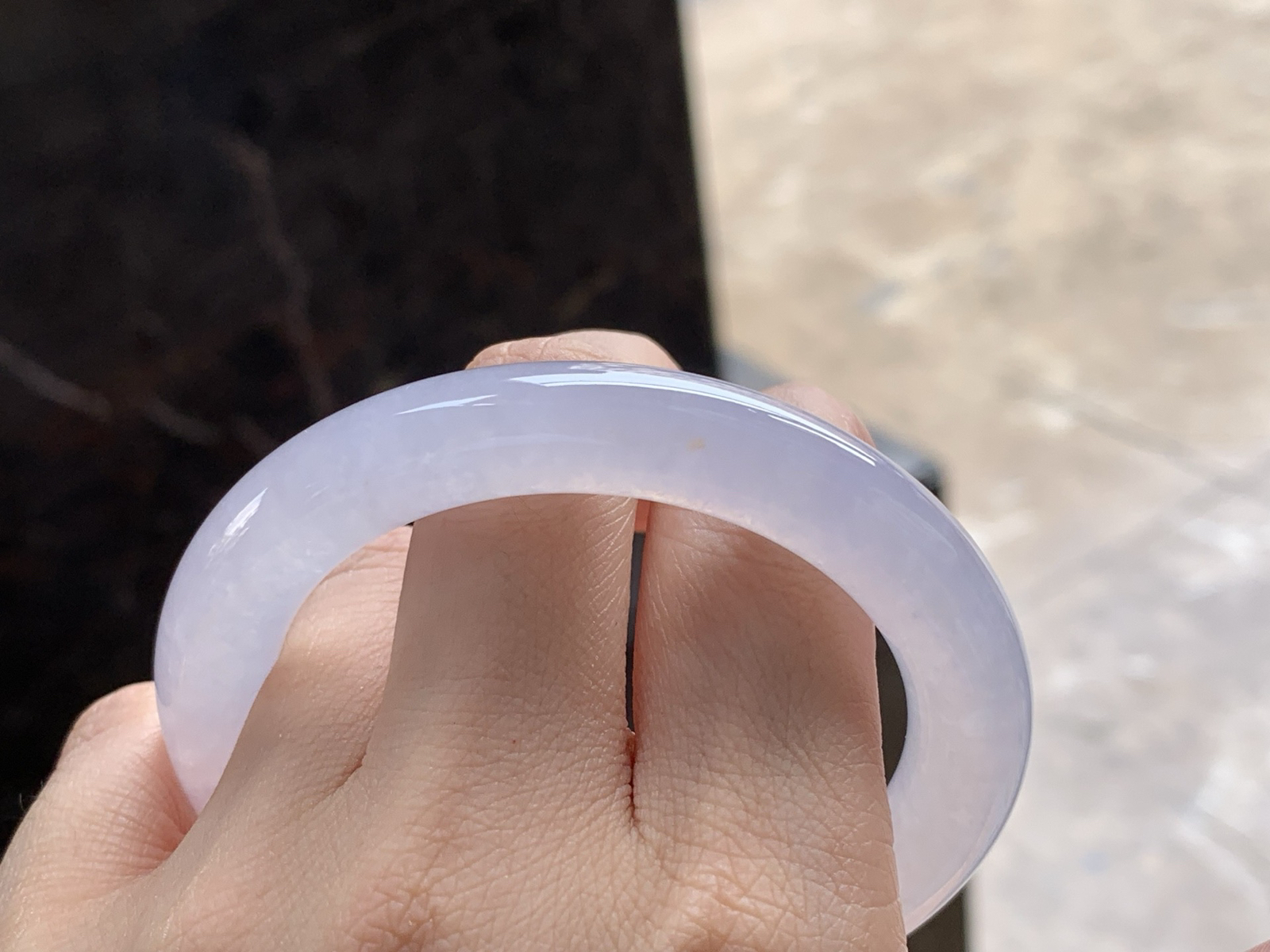 53.5-10

冰种粉春圆条手镯^_^ 种好水足