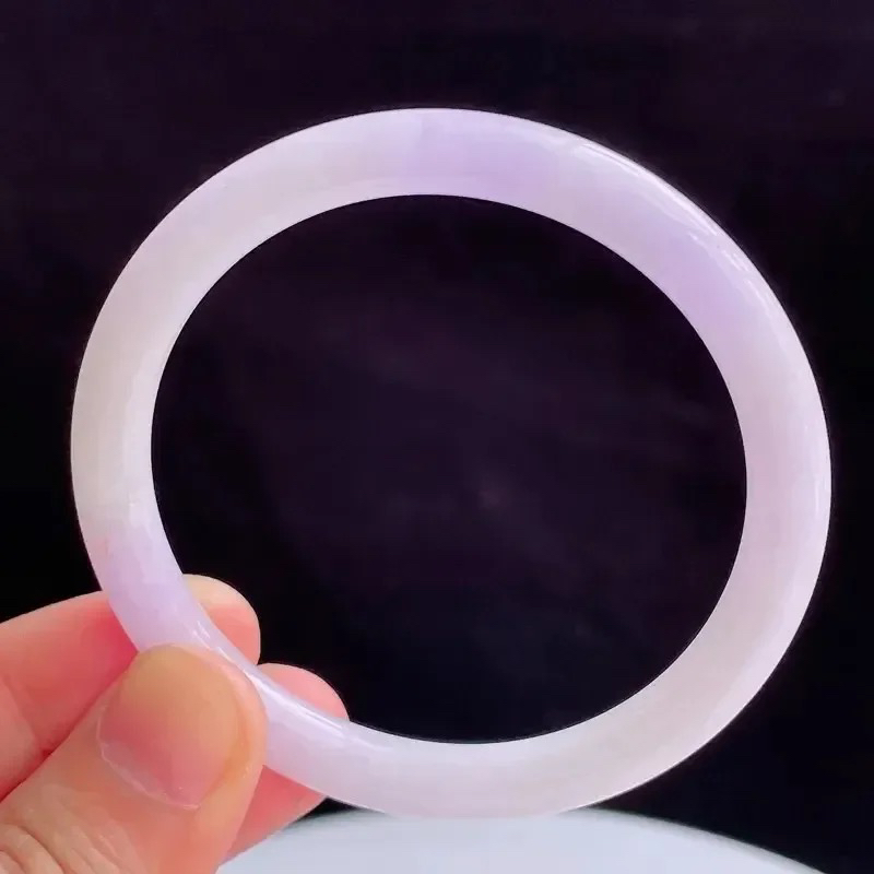 55.6mm自然光拍摄天然翡翠A货紫罗兰好种水圆条手镯 24.84克