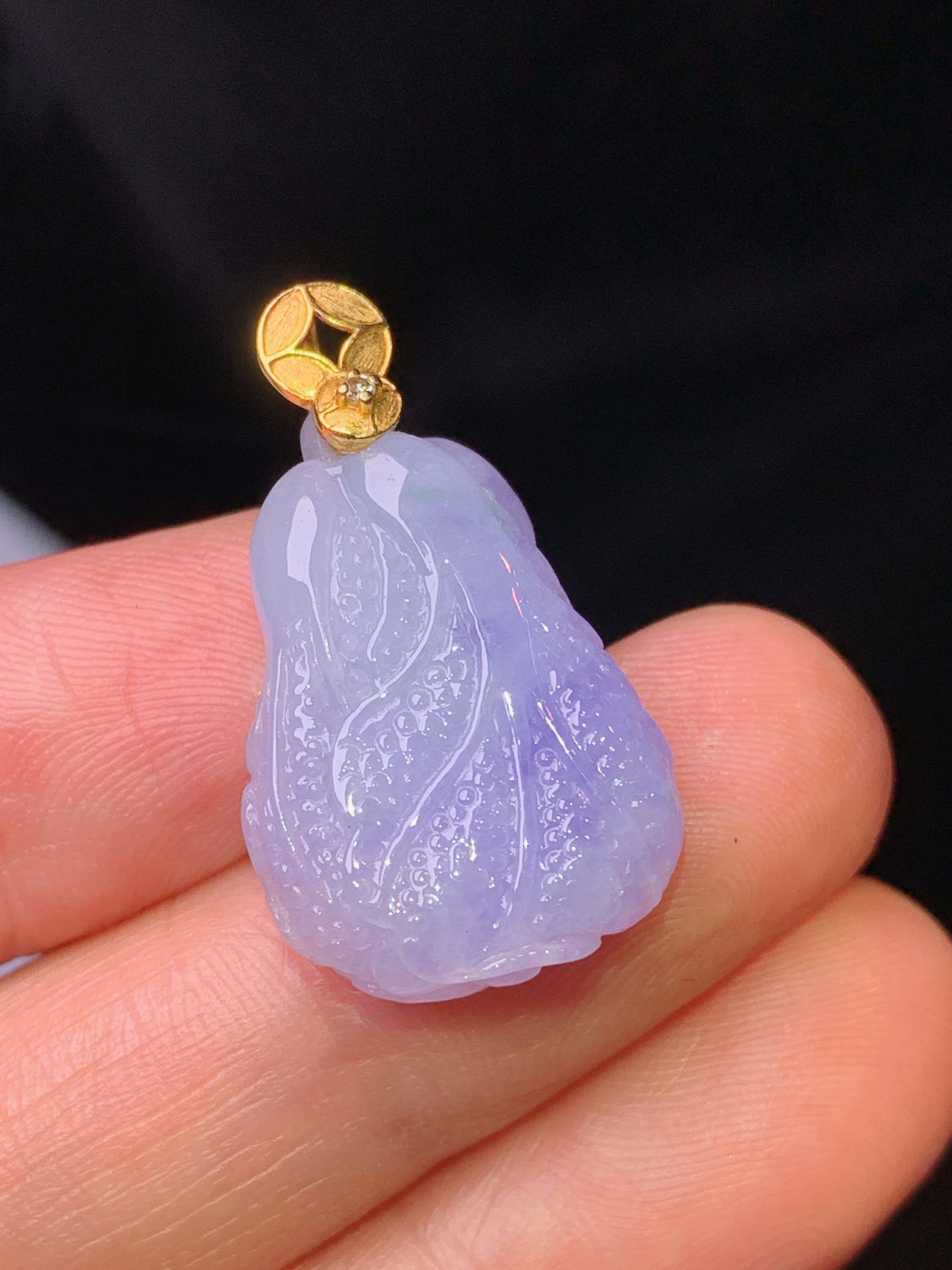 18k金钻镶嵌紫罗兰白菜吊坠 玉质细腻 色泽艳丽 整体尺寸26.5*15.6*6.5b1