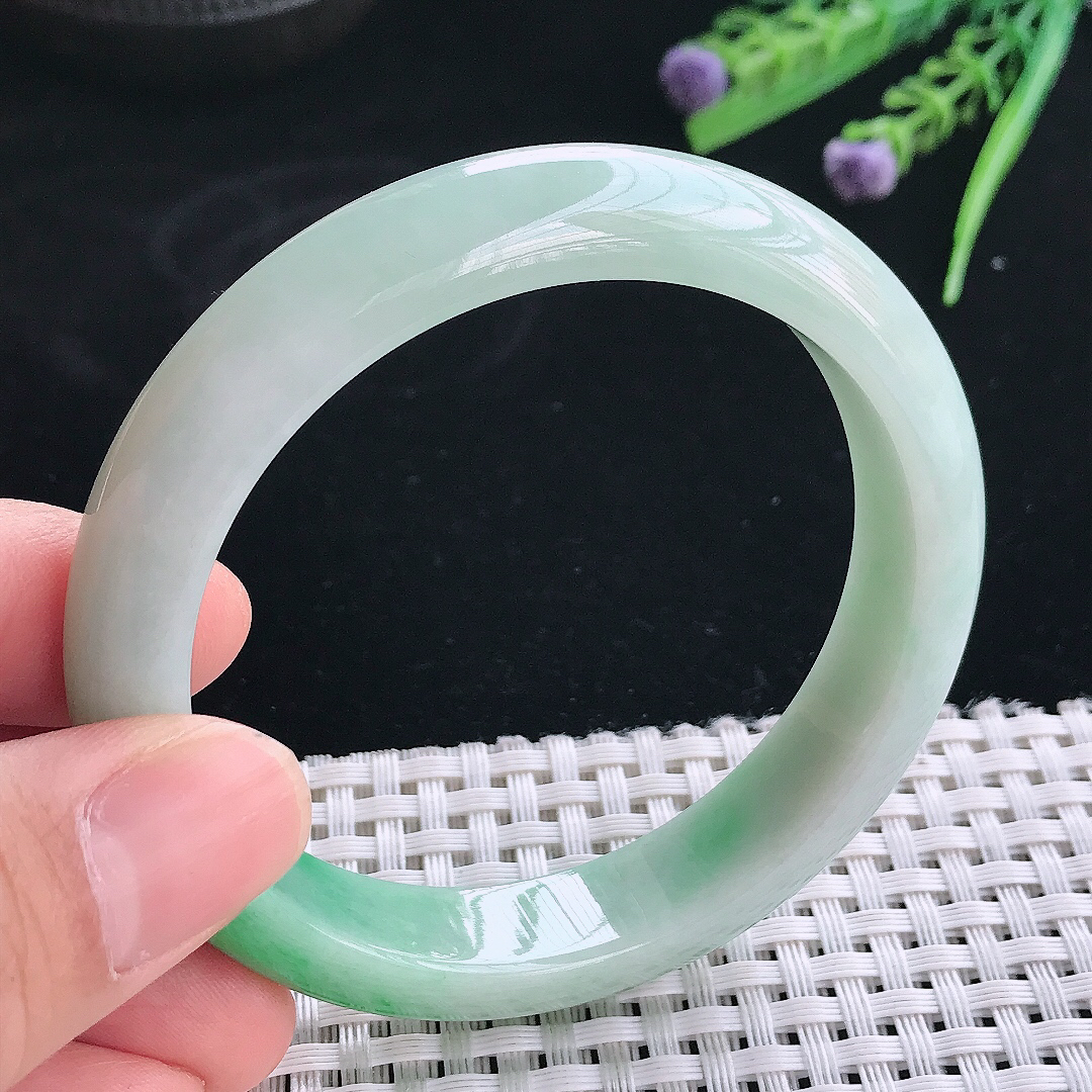 实拍天然翡翠56/12.1/8老坑精美飘阳绿手镯翡翠玉镯手环