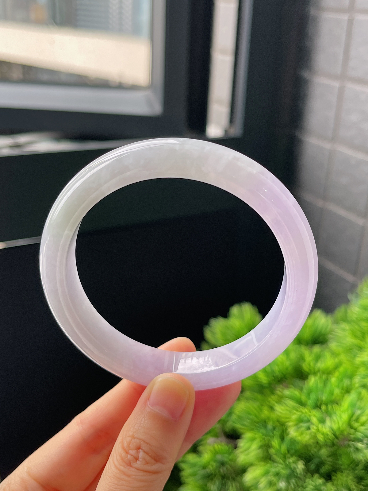 正圈60.5圈口，翡翠冰糯种春带彩手镯，紫不失色