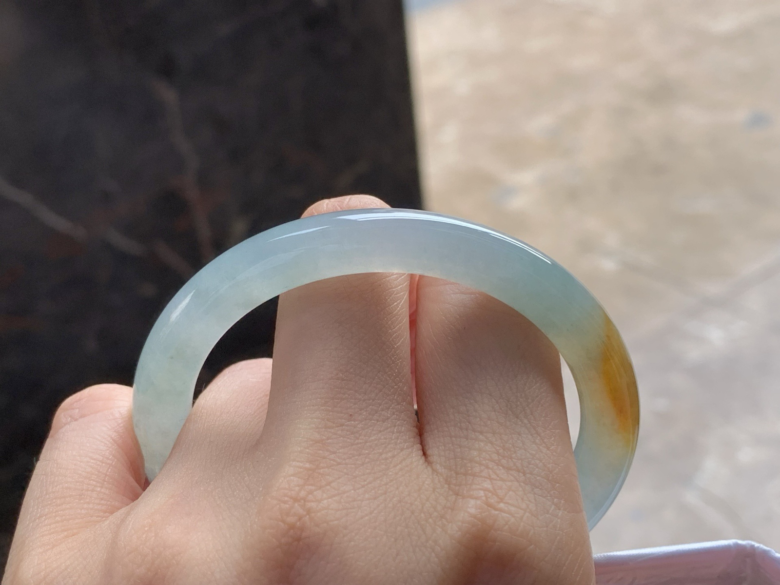 55-8.3

冰黄细圆条手镯^_^ 种好独特