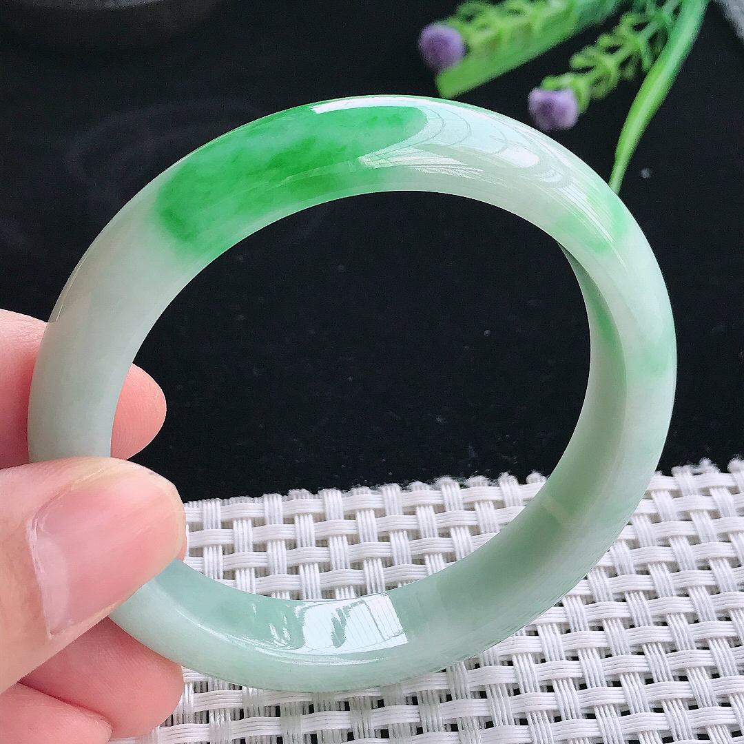 实拍天然翡翠56/12.1/8老坑精美飘阳绿手镯翡翠玉镯手环