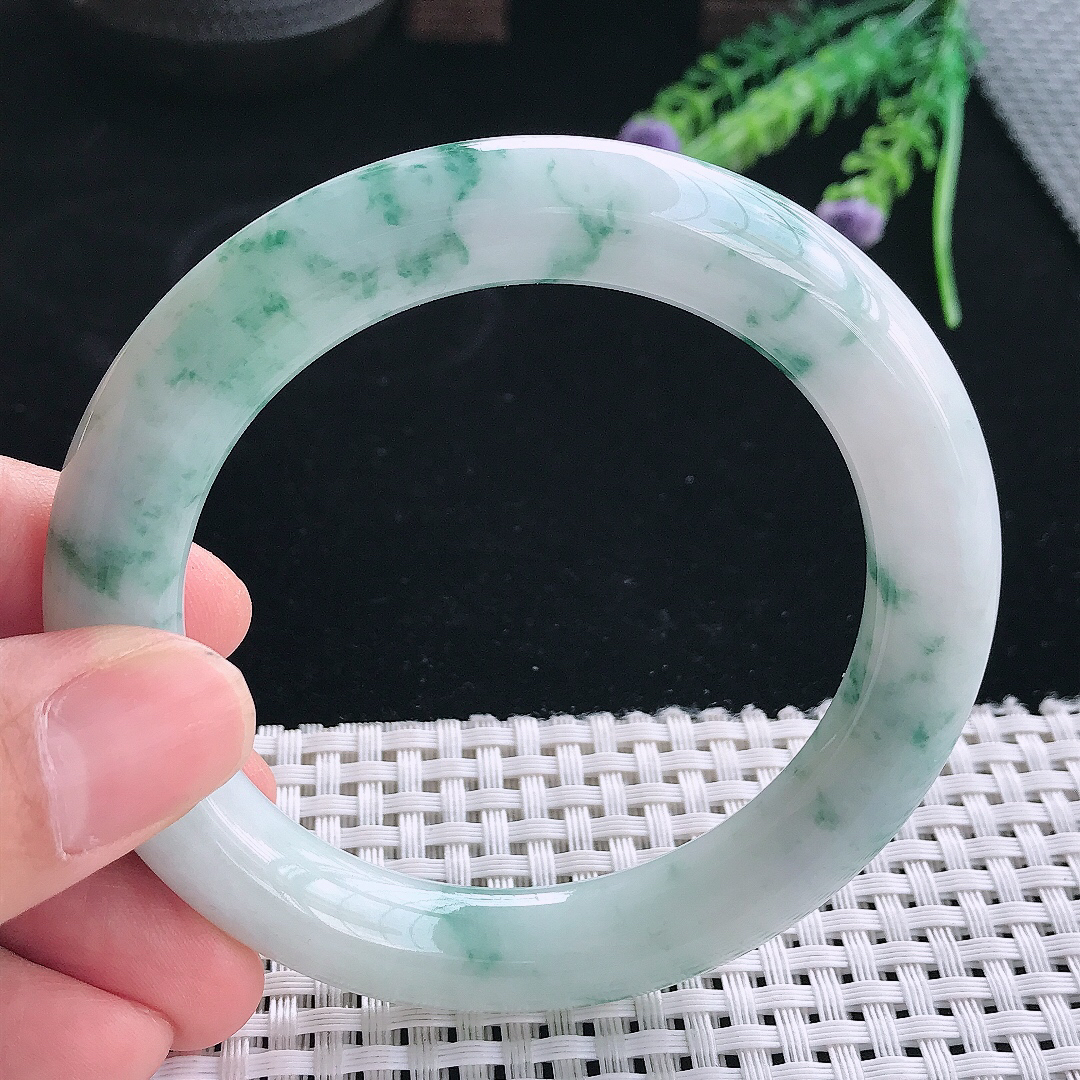 实拍天然翡翠56.5/10.8/11老坑精美温润飘花圆条手镯翡翠玉镯手环