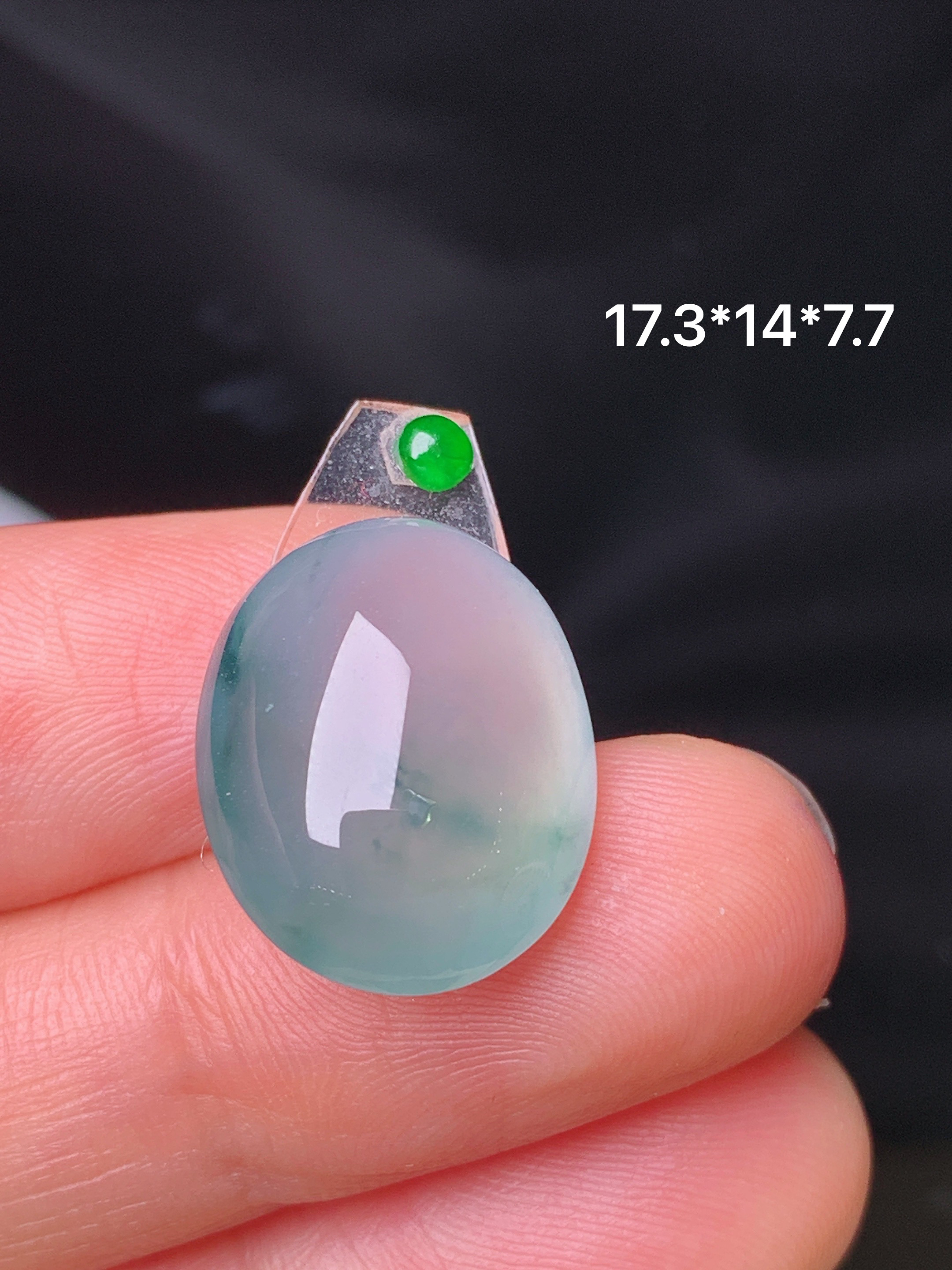 镶嵌款 飘绿蛋面吊坠 玉质细腻 色泽艳丽 2x整体尺寸17.3*14*7.7