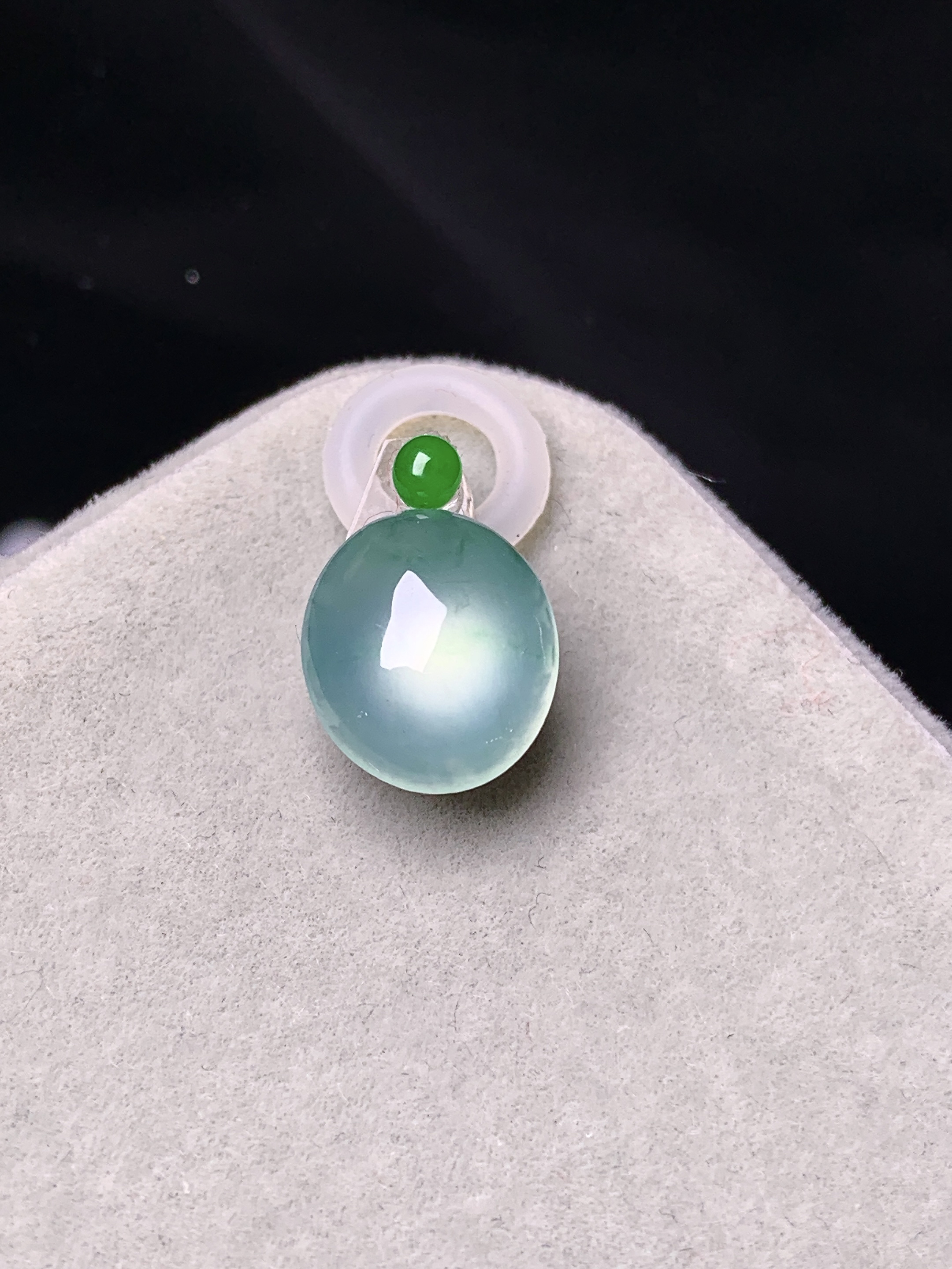 镶嵌款 冰种晴绿蛋面吊坠 玉质细腻 色泽艳丽 2x整体尺寸10.7*9.3*4.3