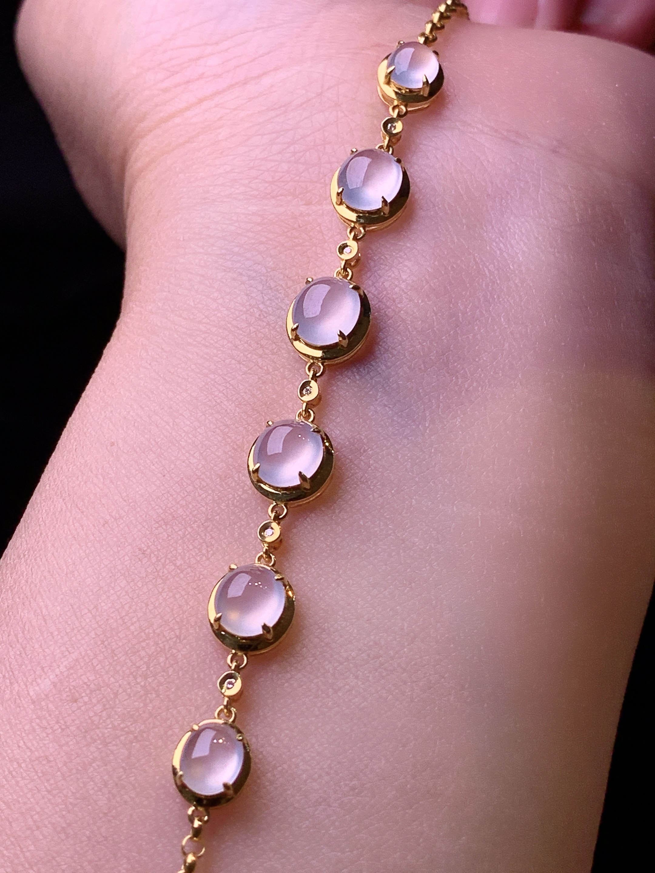 18k金镶嵌冰种蛋面手链 玉质细腻 色泽艳丽 整体尺寸75*7.5*5.3b2