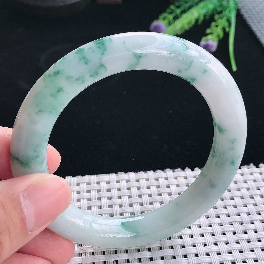 实拍天然翡翠56.5/10.8/11老坑精美温润飘花圆条手镯翡翠玉镯手环