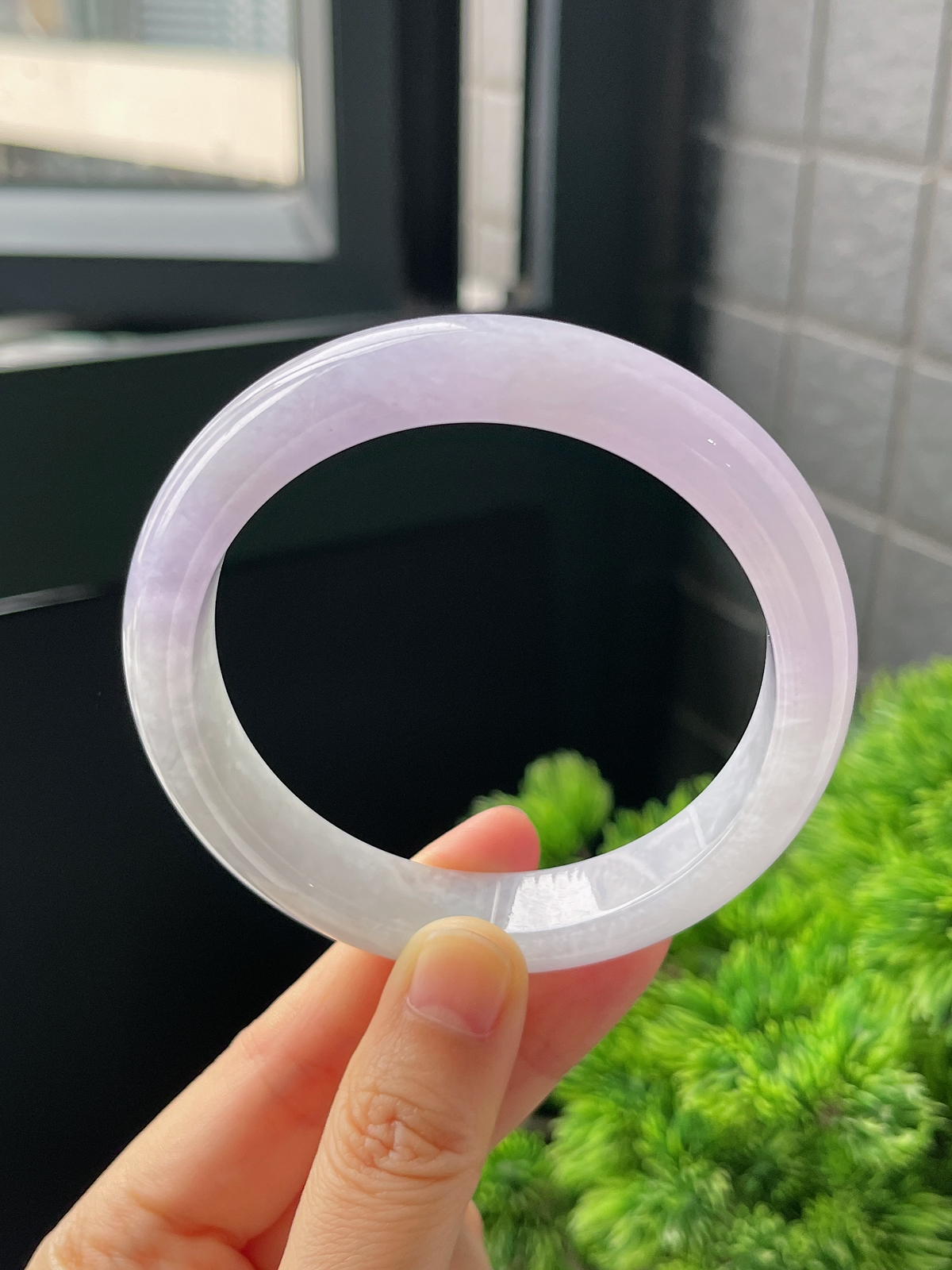 正圈60.5圈口，翡翠冰糯种春带彩手镯，紫不失色