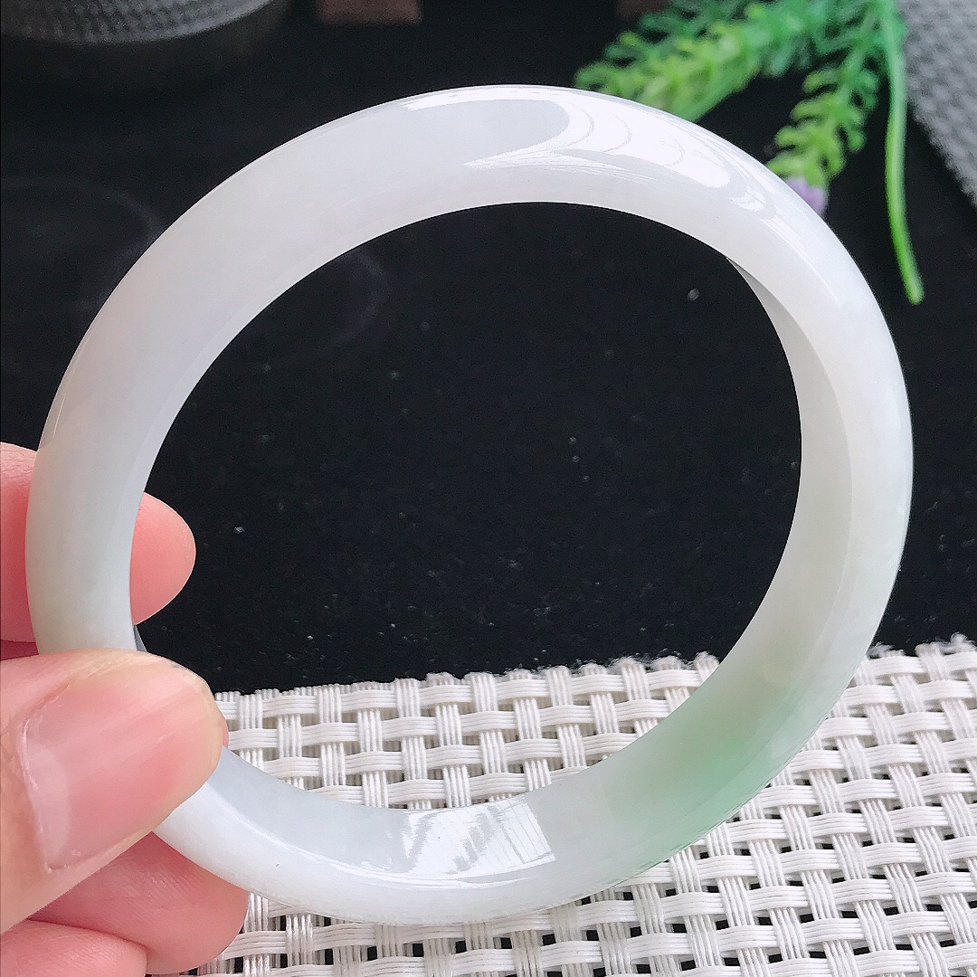 实拍天然翡翠62.5/12.5/7.8大圈口老坑冰润起胶淡绿色手镯翡翠玉镯手环