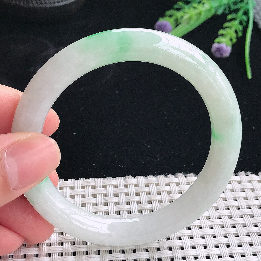 实拍天然翡翠55.5/9.6/9.6老坑冰润飘绿圆条手镯翡翠玉镯手环