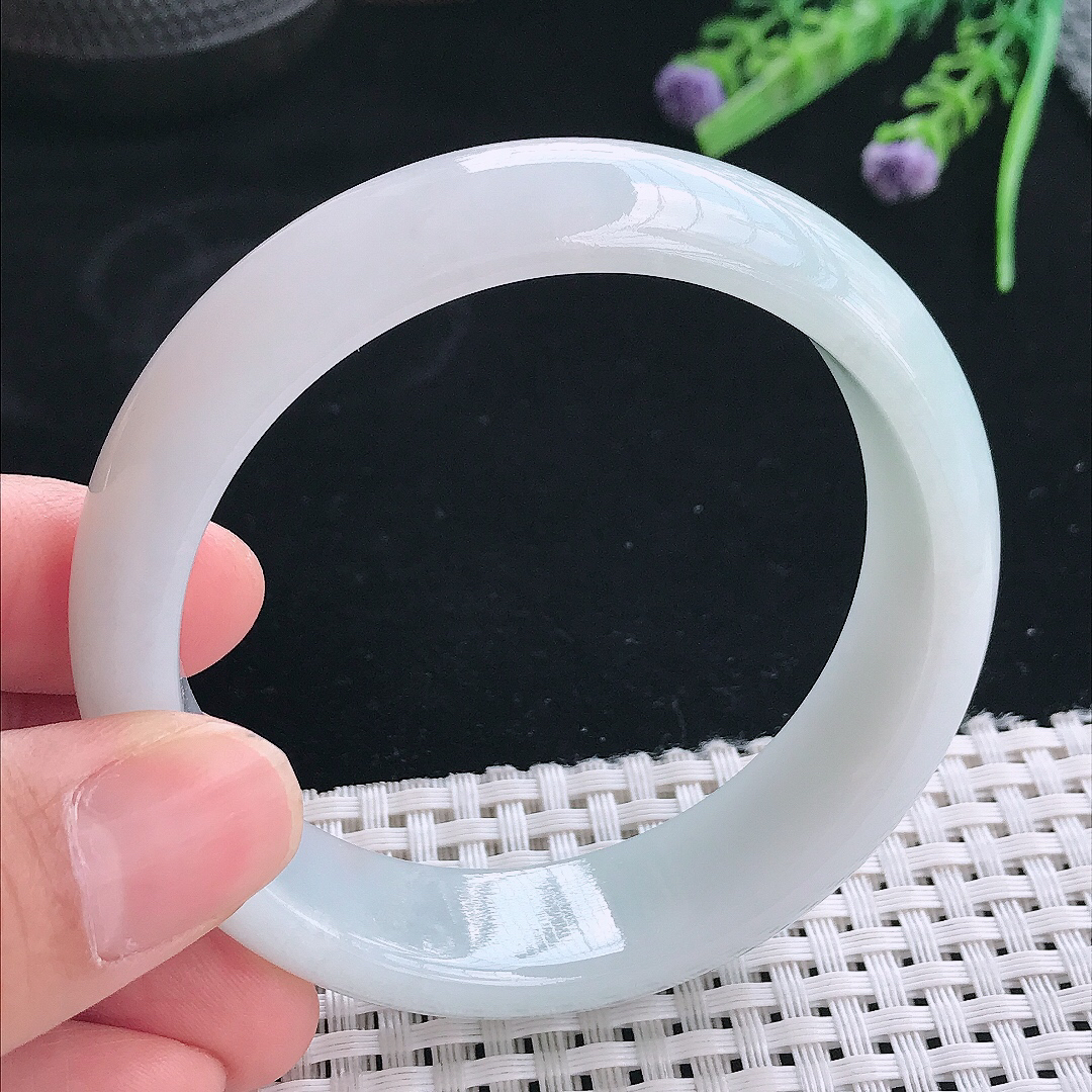 实拍天然翡翠56.8/16/7.8老坑冰润水灵冰晴轮胎手镯翡翠玉镯手环