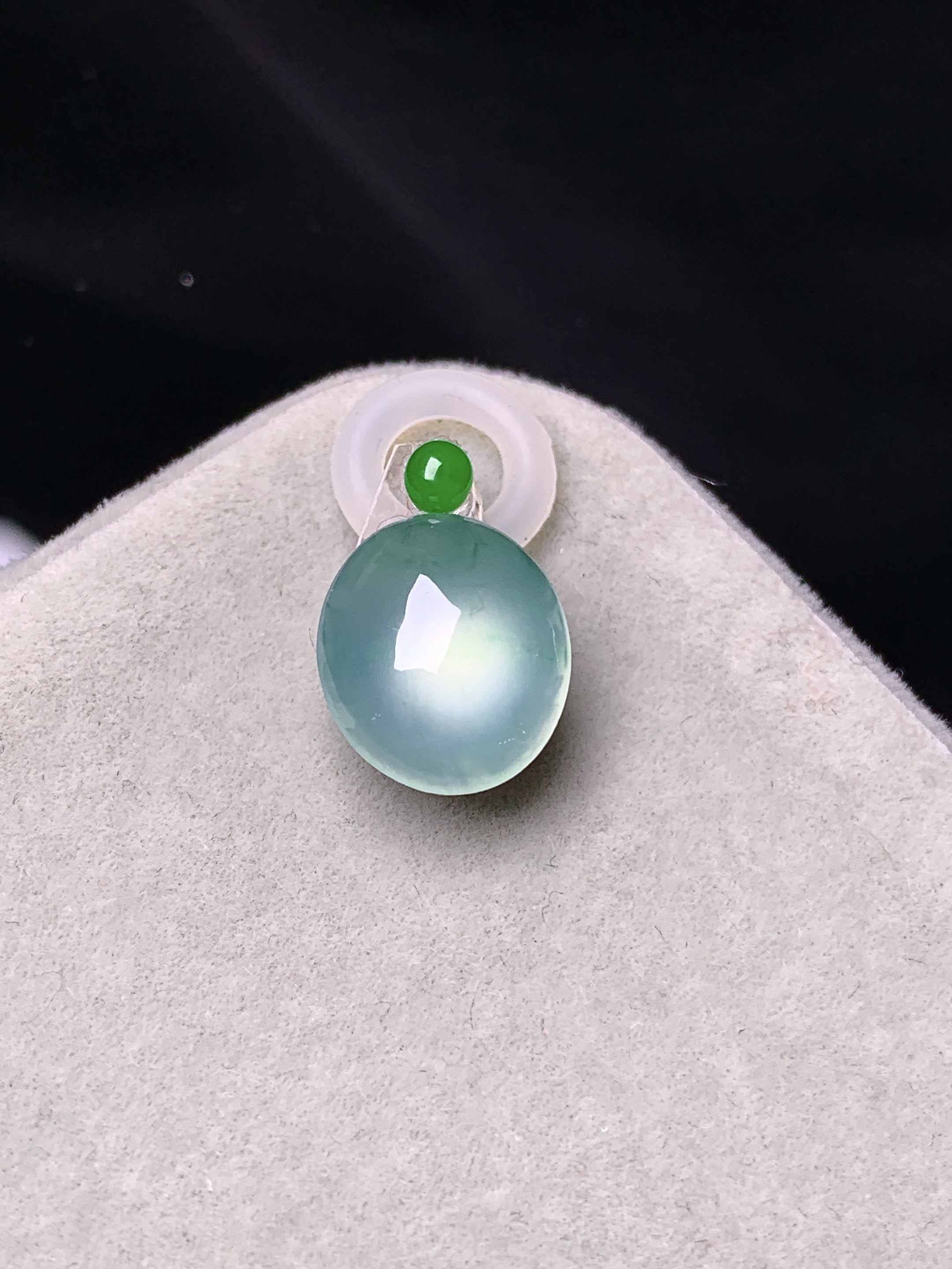 镶嵌款 冰种晴绿蛋面吊坠 玉质细腻 色泽艳丽 2x整体尺寸10.7*9.3*4.3
