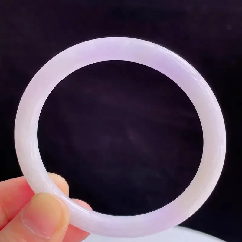 55.6mm自然光拍摄天然翡翠A货紫罗兰好种水圆条手镯 24.84克