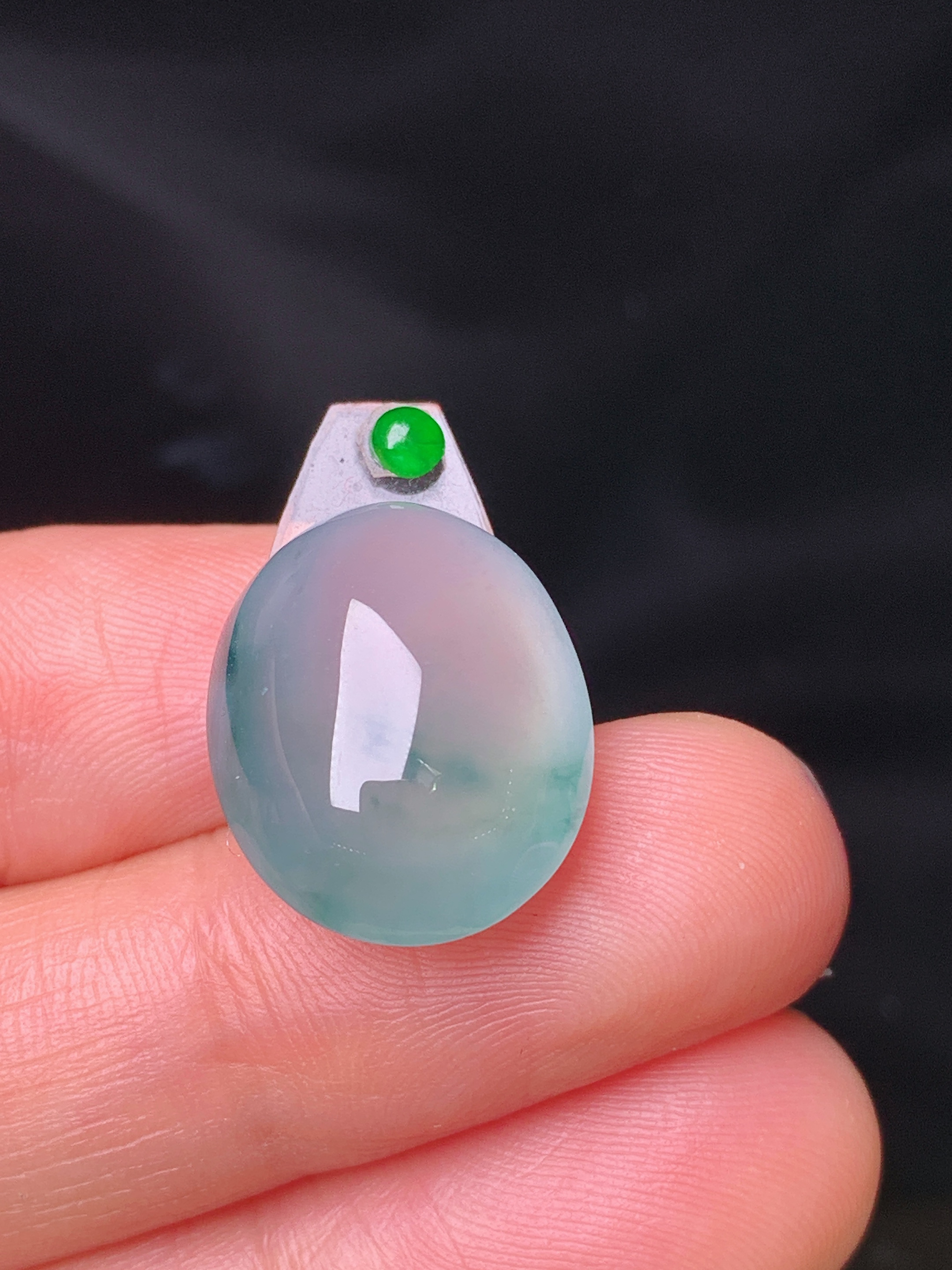 镶嵌款 飘绿蛋面吊坠 玉质细腻 色泽艳丽 2x整体尺寸17.3*14*7.7