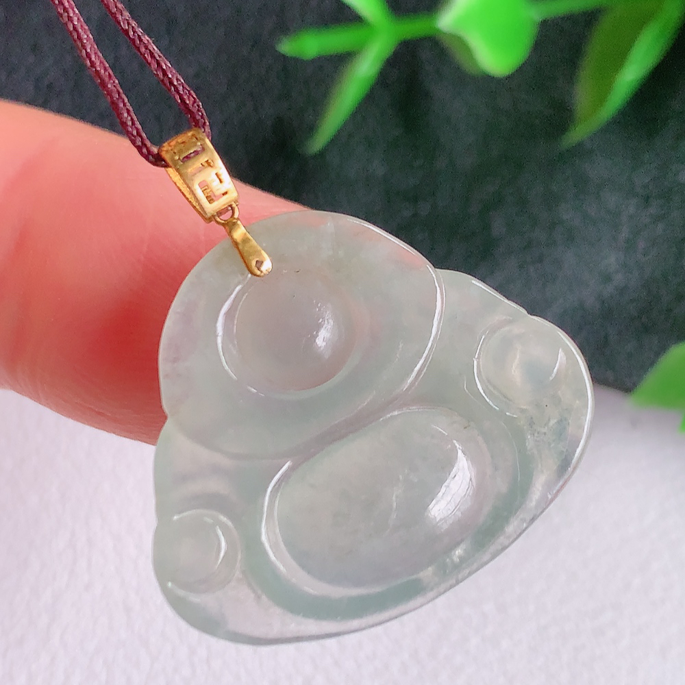 18k金扣冰润佛公挂件 玉质细腻  精雕弥勒佛，笑佛福耳垂肩，面相喜庆，开怀大笑，憨态可掬。惟妙惟肖，寓意福禄双全，吉祥美满，笑口常开 W141.9 尺寸：21-24-4.9mm