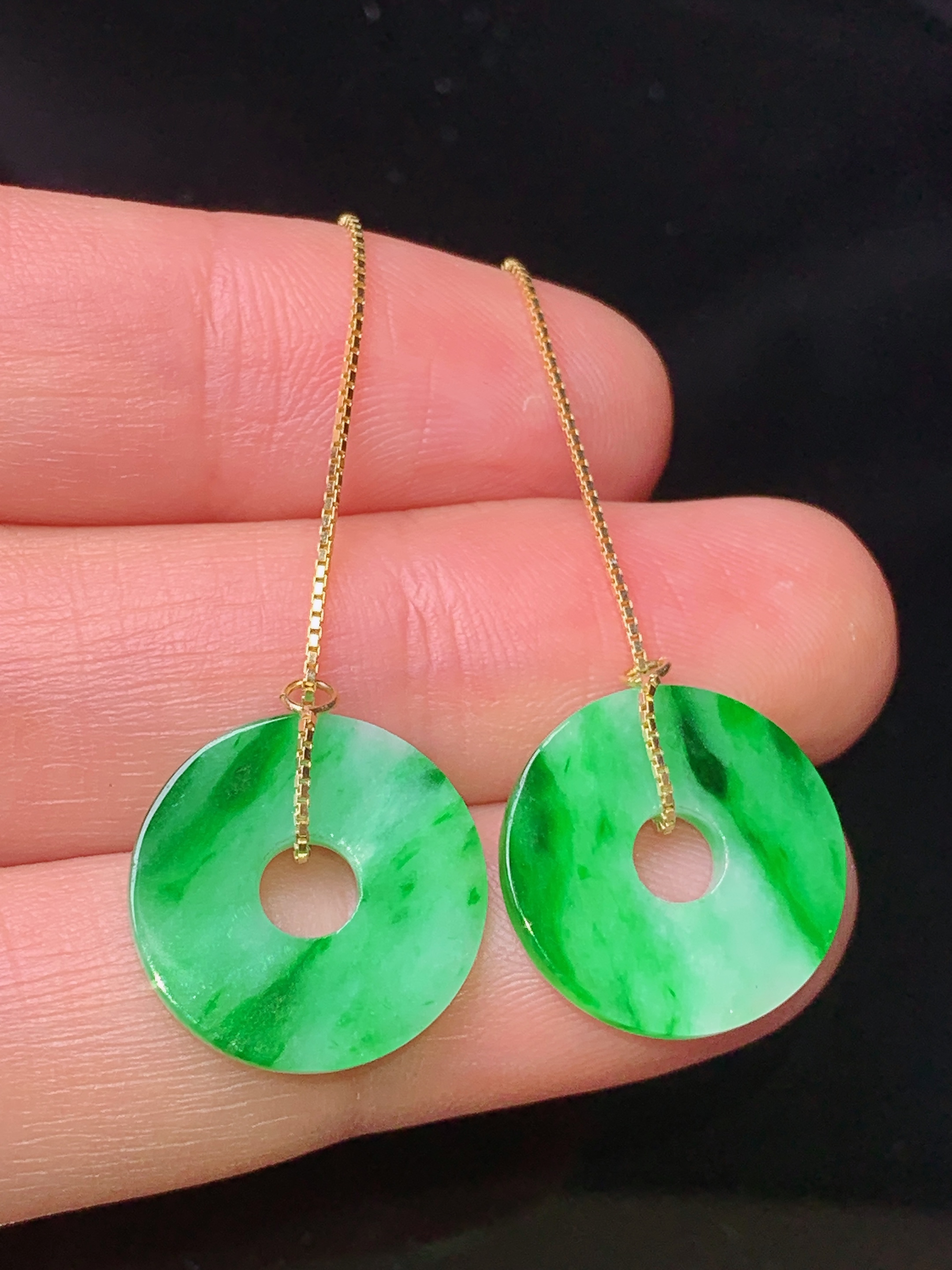 925银镶嵌翠绿平安环耳坠 玉质细腻 色泽艳丽 整体尺寸15*2m1