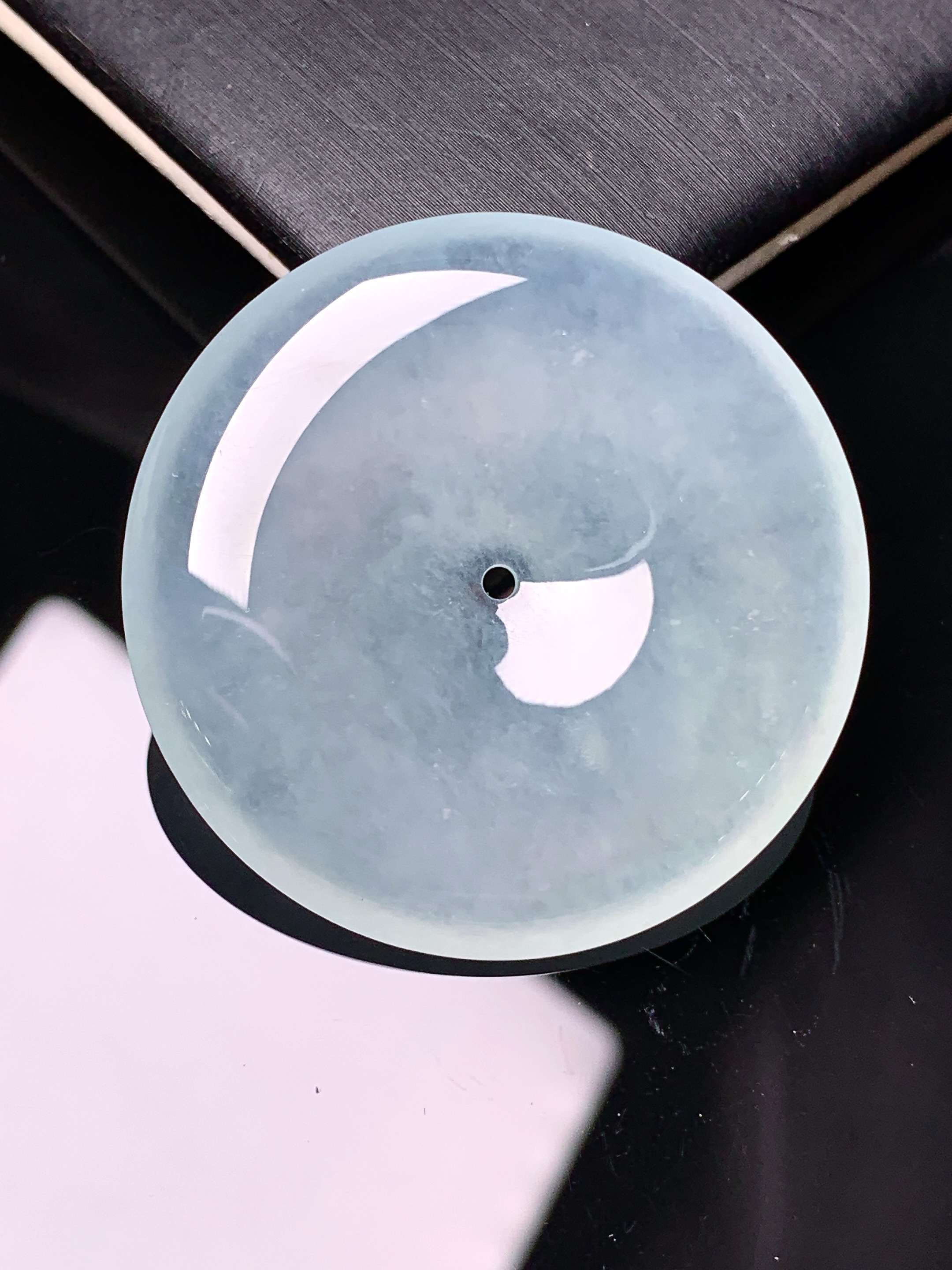 冰种平安扣吊坠 玉质细腻 色泽艳丽 整体尺寸36*5.6x1