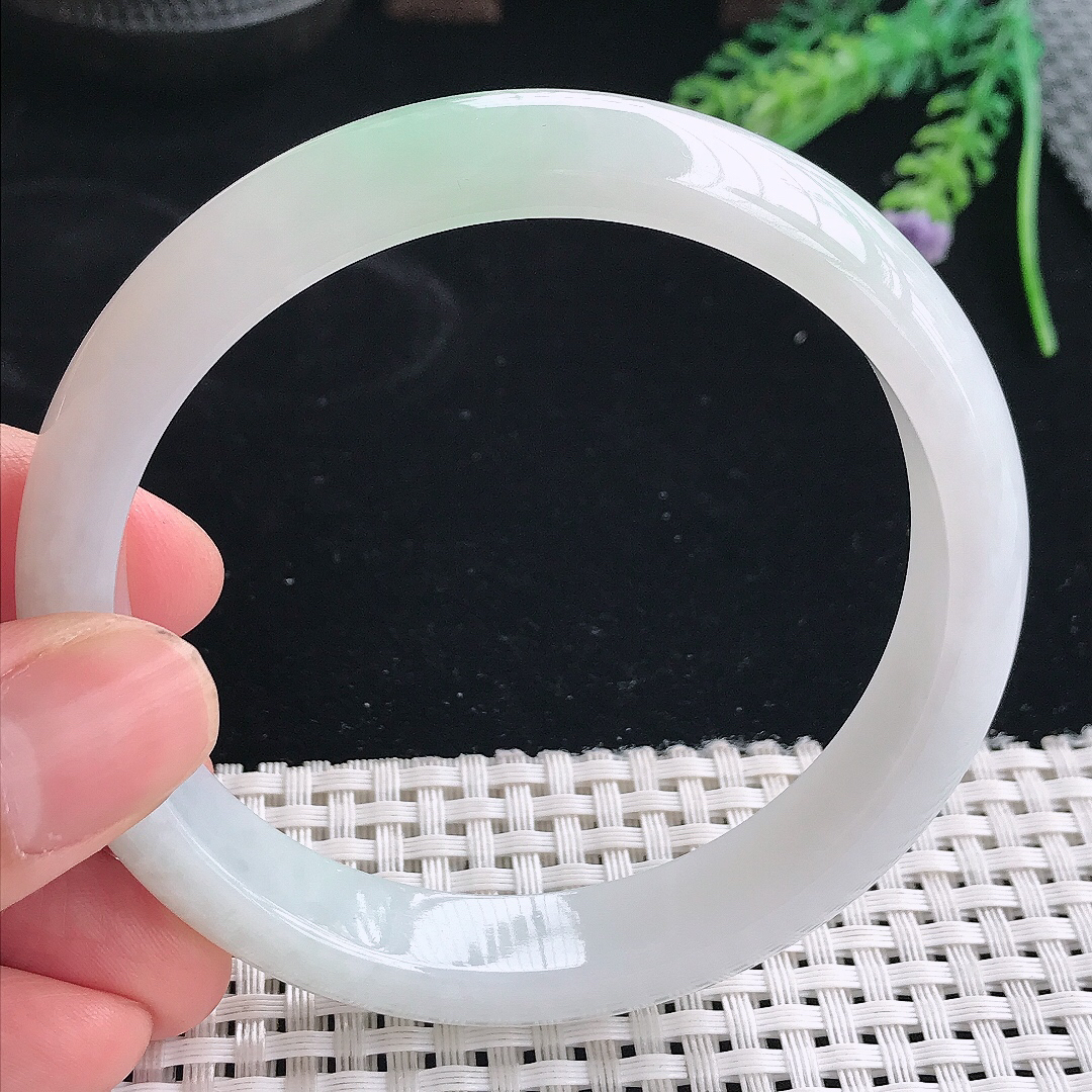 实拍天然翡翠62.5/12.5/7.8大圈口老坑冰润起胶淡绿色手镯翡翠玉镯手环