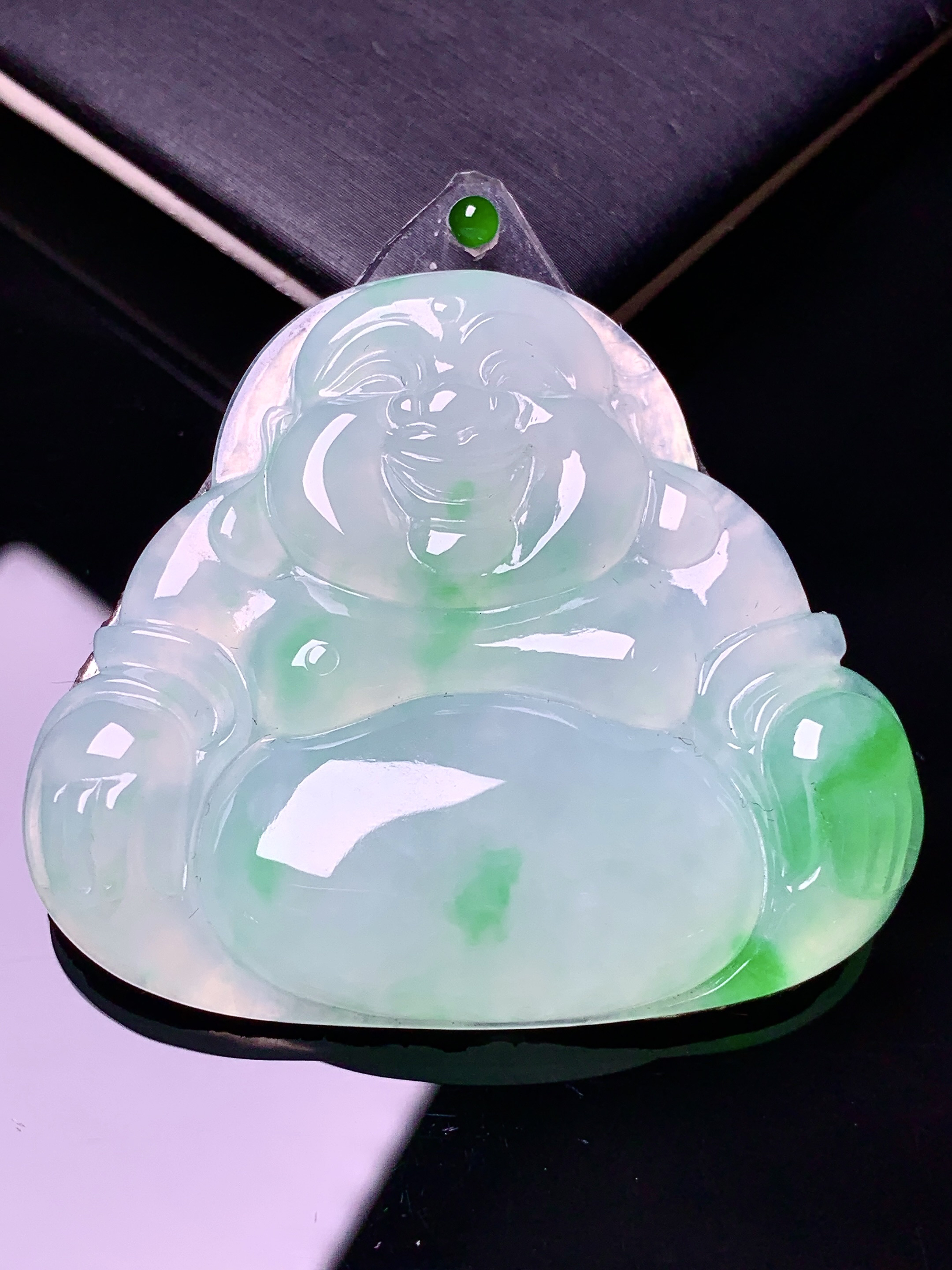 镶嵌款 飘绿佛公吊坠 玉质细腻 色泽艳丽 2x整体尺寸41.5*46.5*5.5