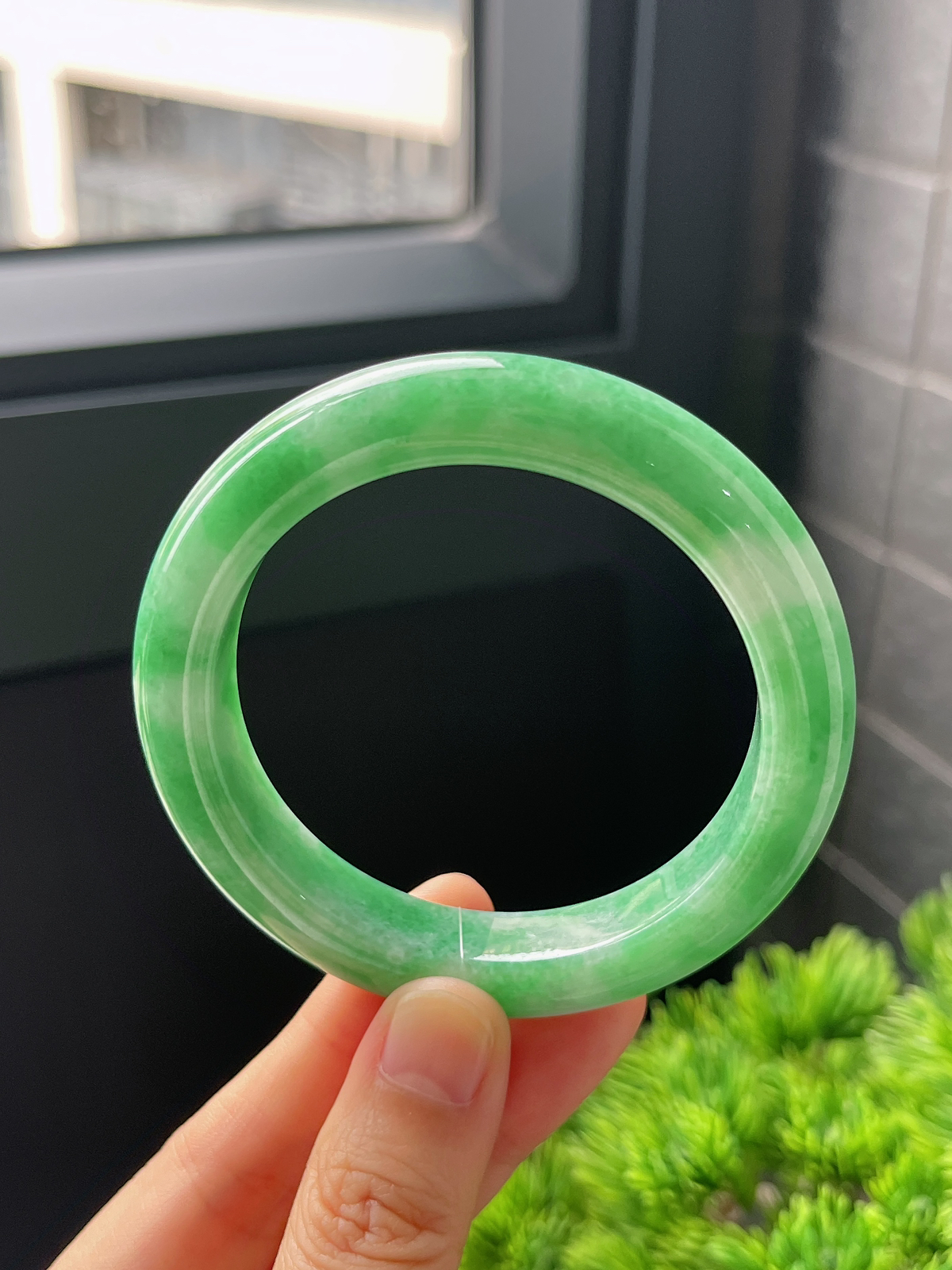 正圈53圈口，翡翠糯化种绿色手镯