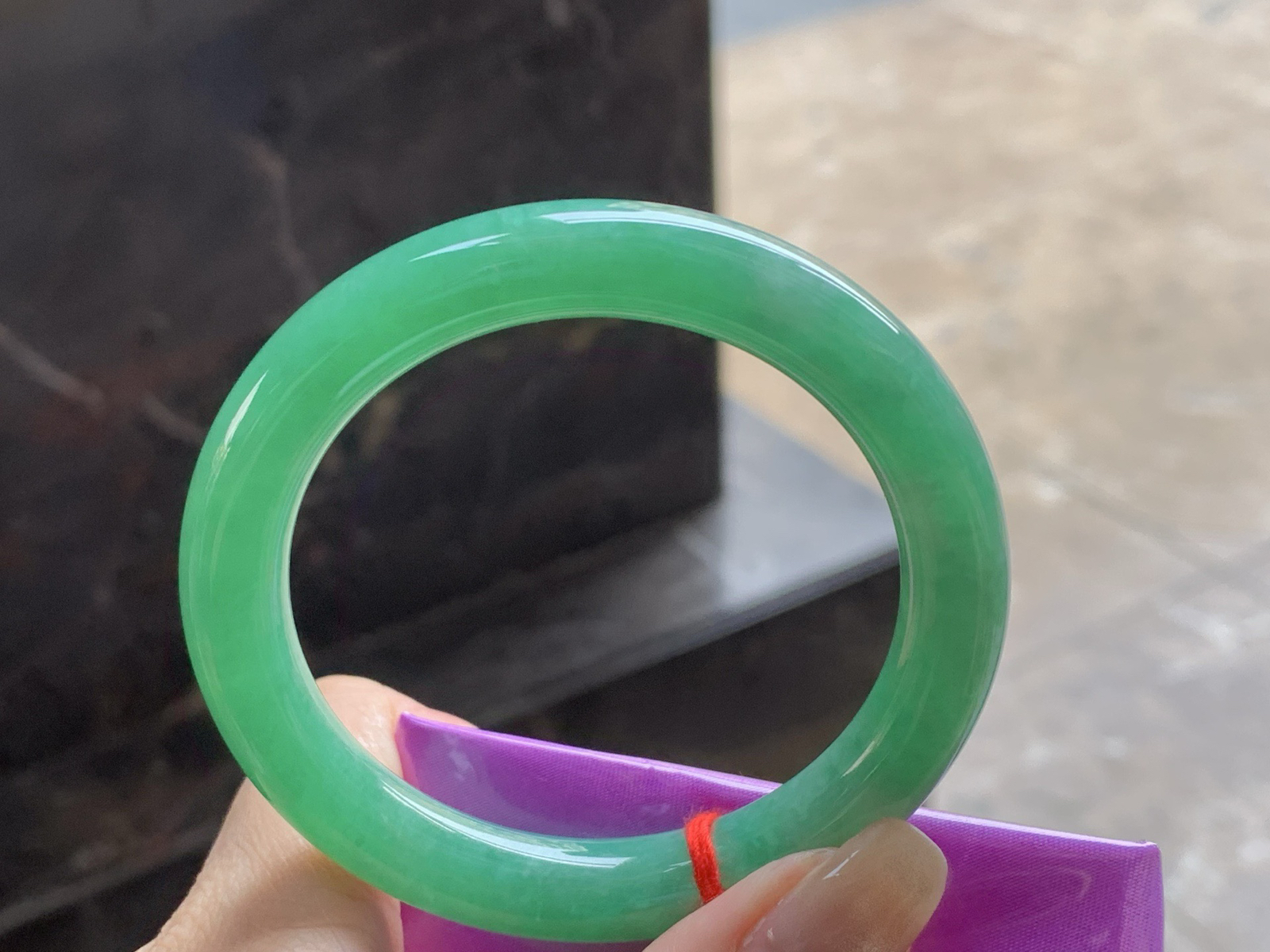 53-9.2

小满色圆条手镯^_^ 颜色漂亮