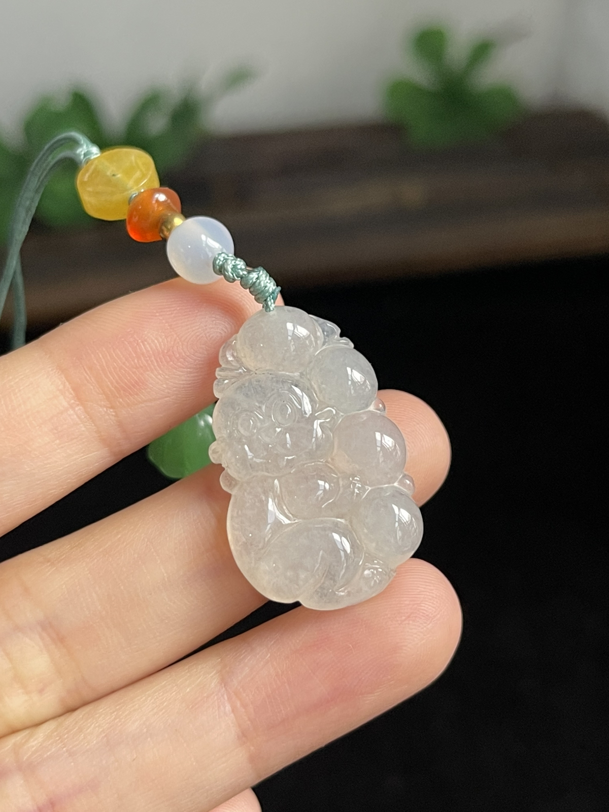 翡翠生肖，配石未测